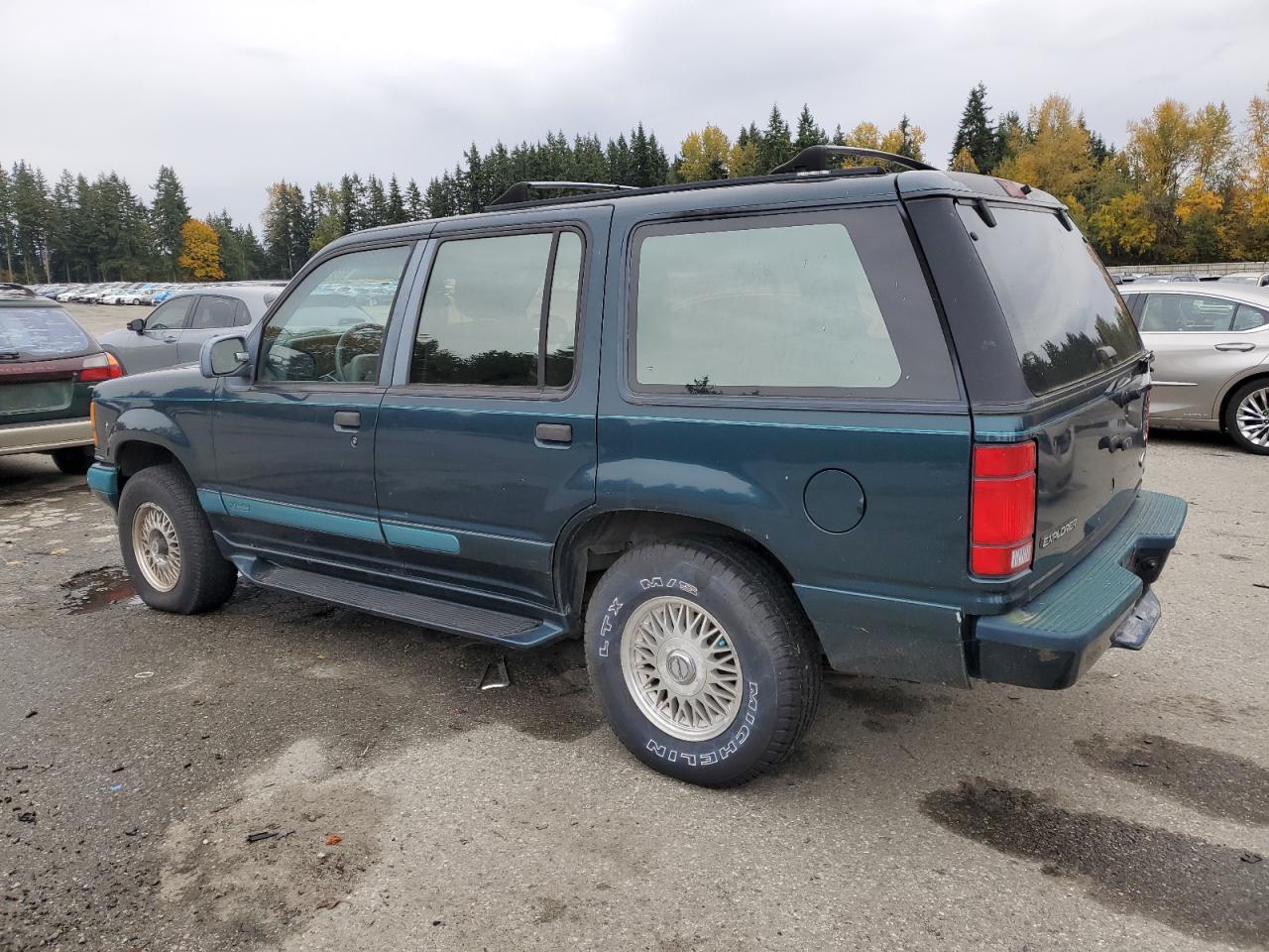 1994 Ford Explorer Green vin: 1FMDU34X0RUE67368