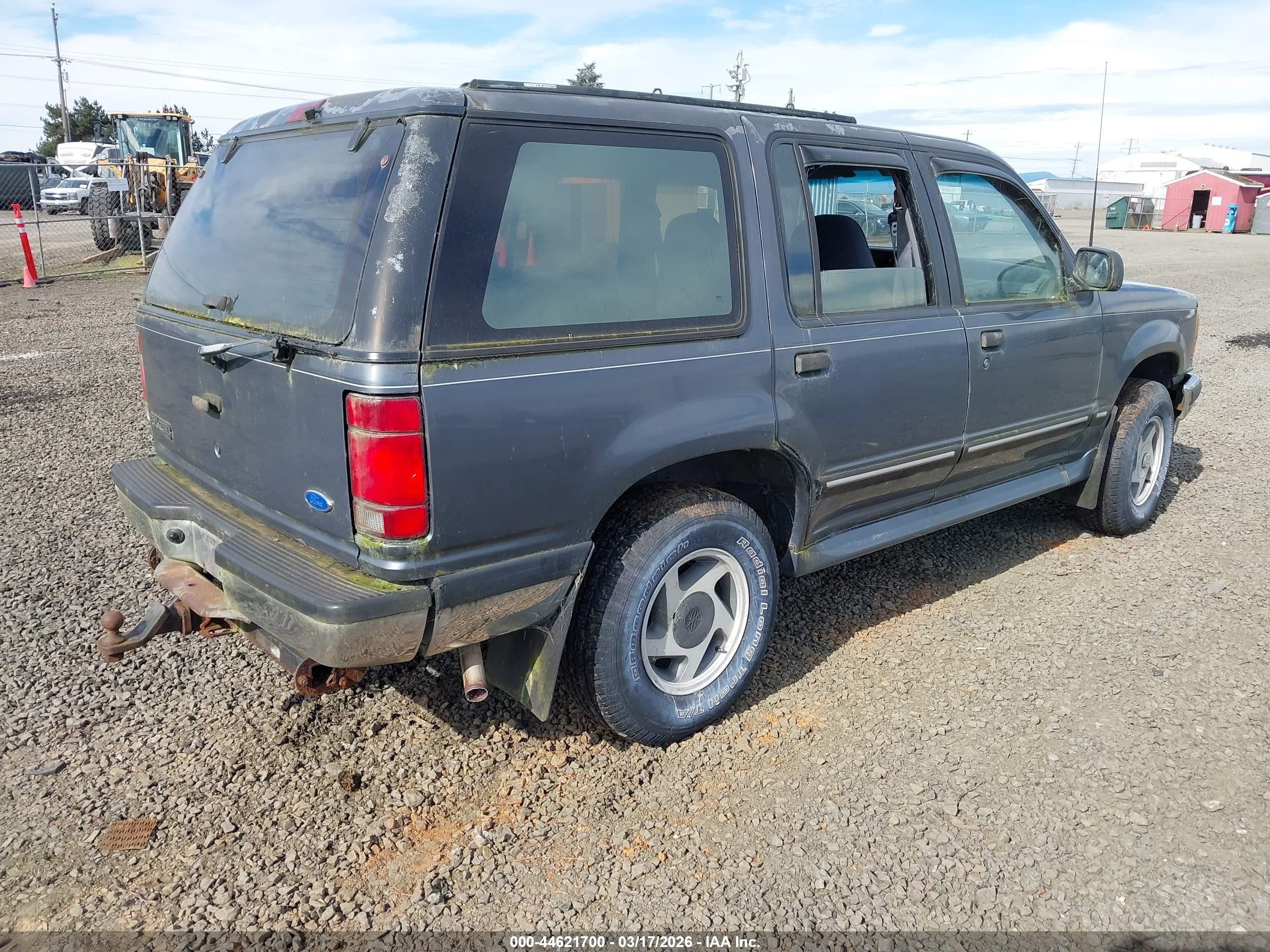 1993 Ford Explorer   Gray vin: 1FMDU34X1PUB48302