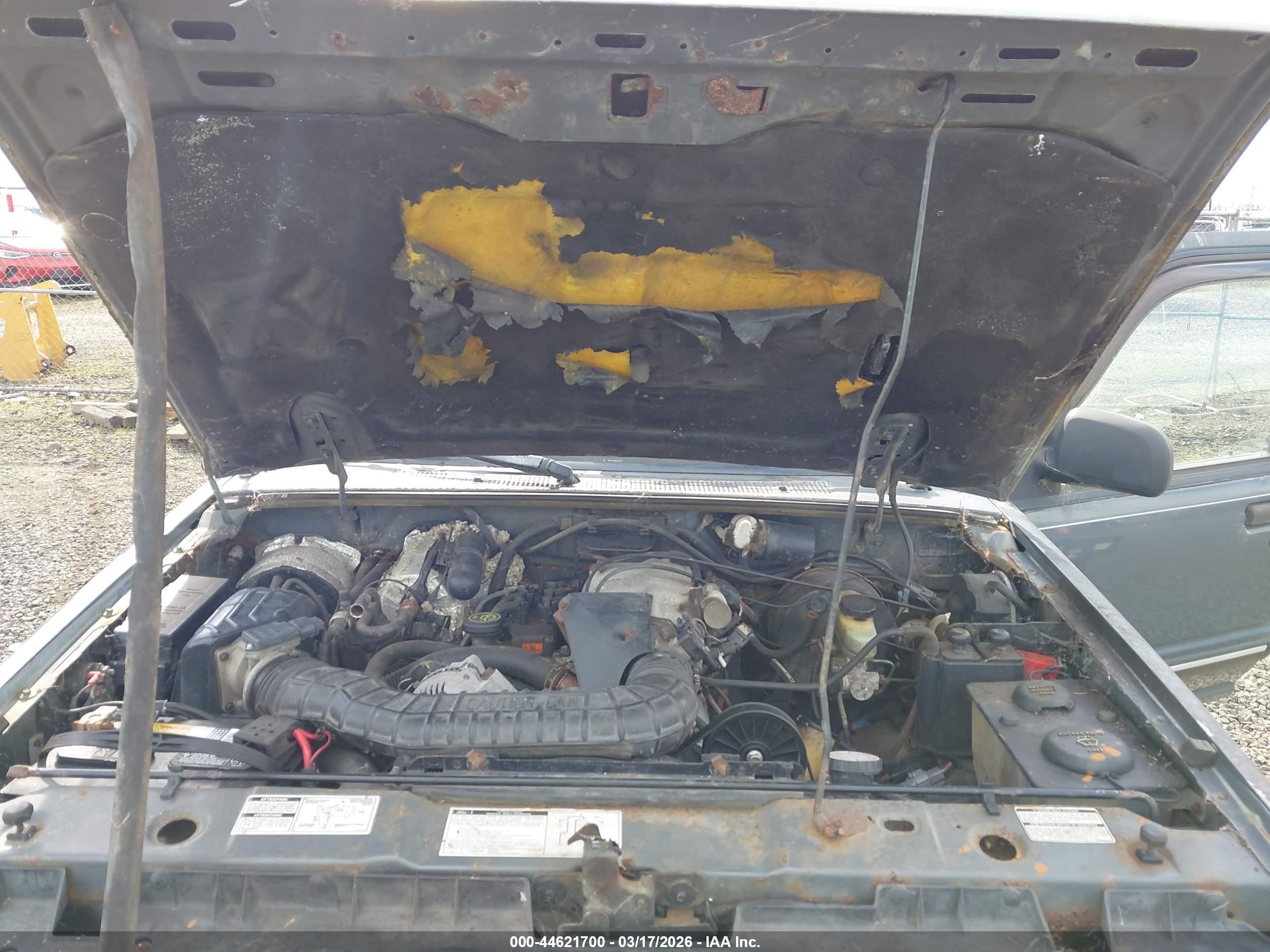 1993 Ford Explorer   Gray vin: 1FMDU34X1PUB48302