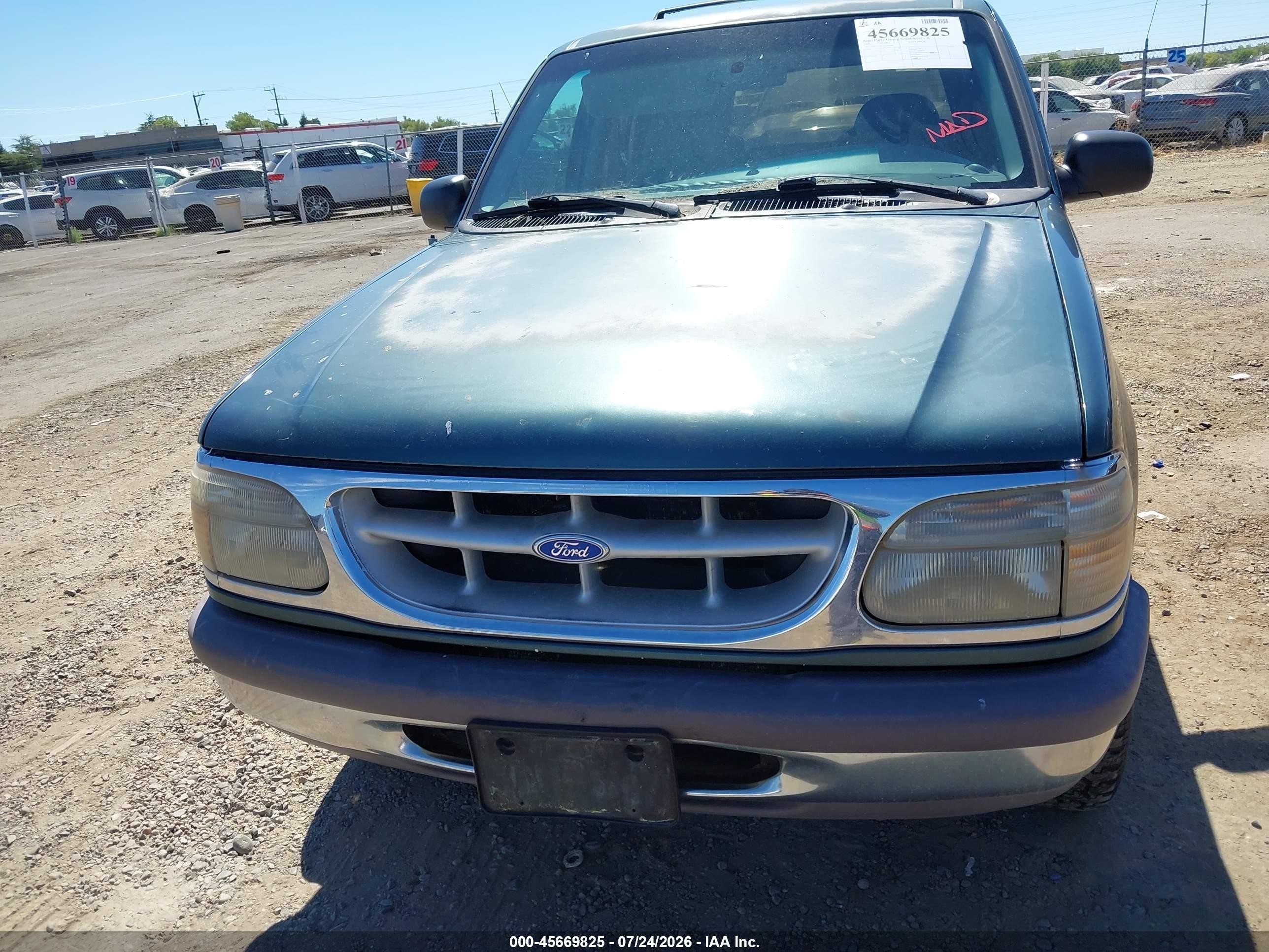 1995 Ford Explorer   Green vin: 1FMDU34X1SZB87466