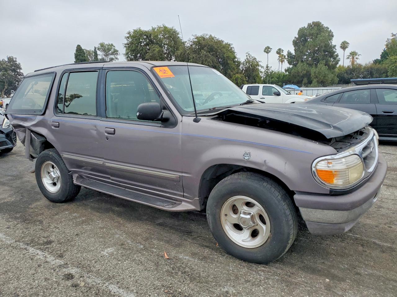 1996 Ford Explorer Gray vin: 1FMDU34X1TUC32016