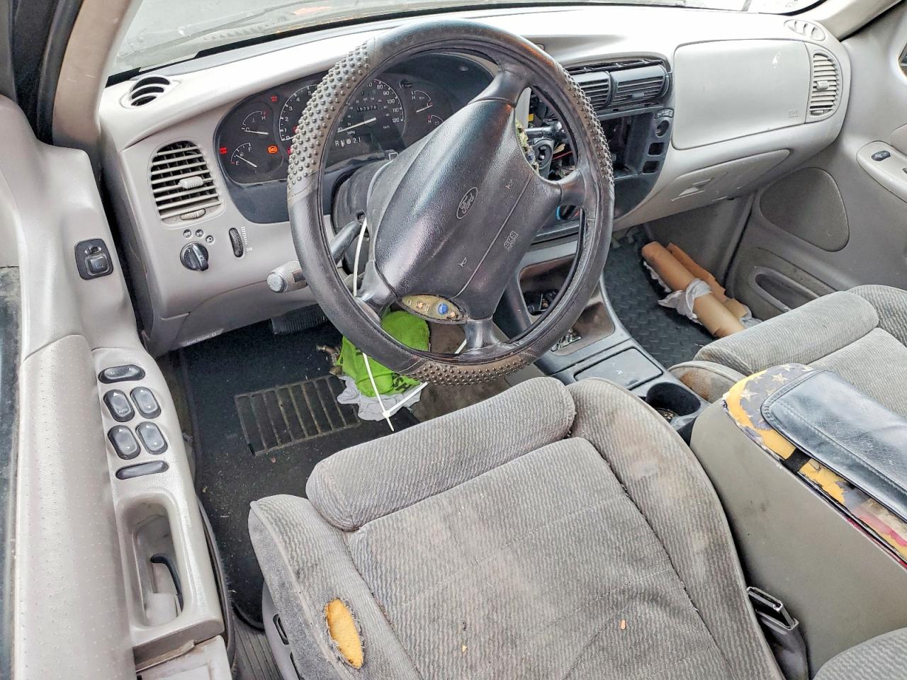 1996 Ford Explorer Gray vin: 1FMDU34X1TUC32016