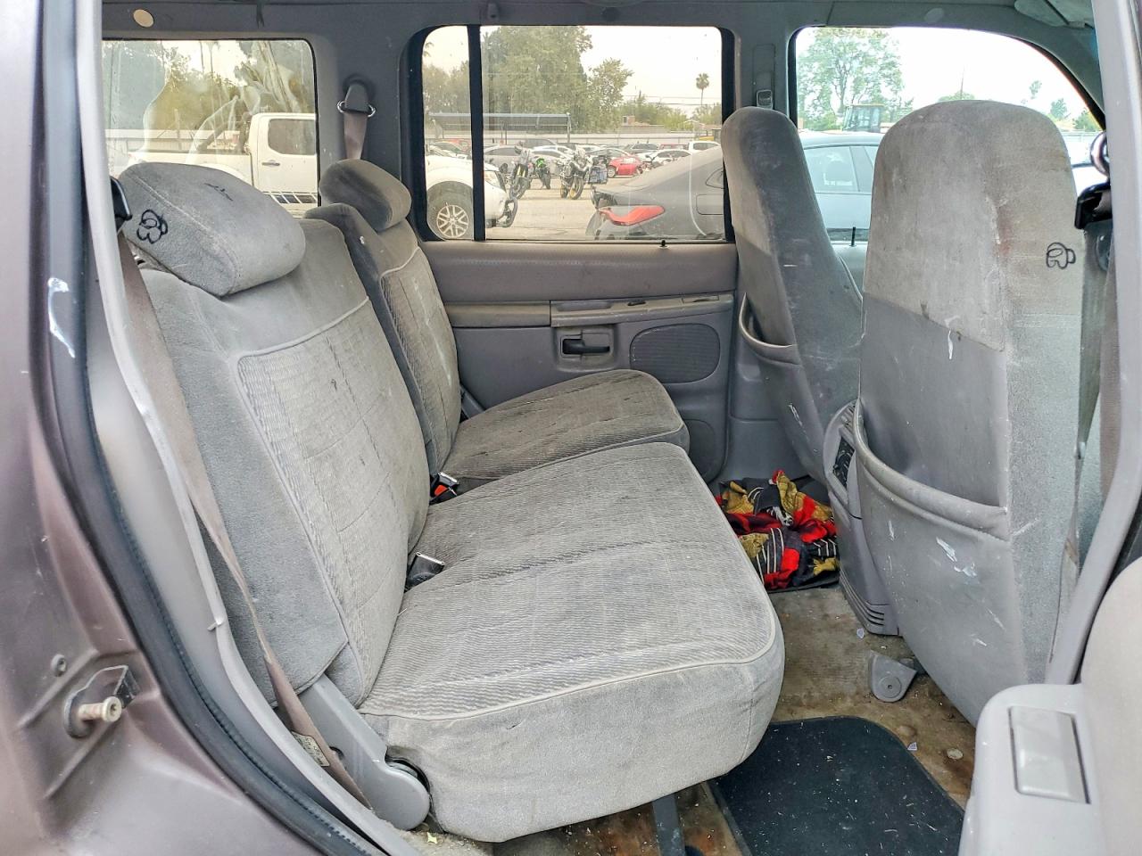 1996 Ford Explorer Gray vin: 1FMDU34X1TUC32016