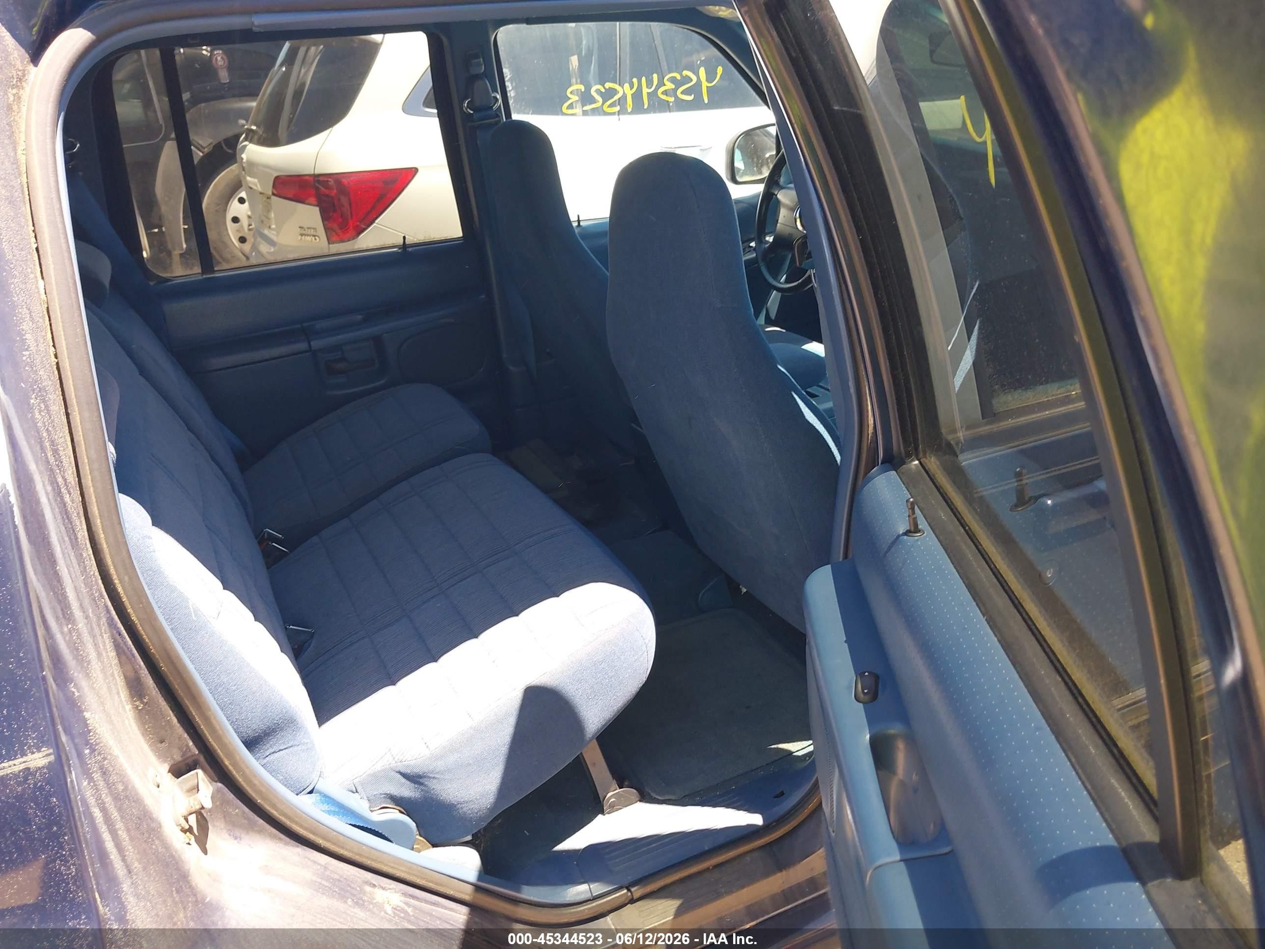 1997 Ford Explorer Eddie Bauer/limited/xl/xlt Blue vin: 1FMDU34X1VUD09924