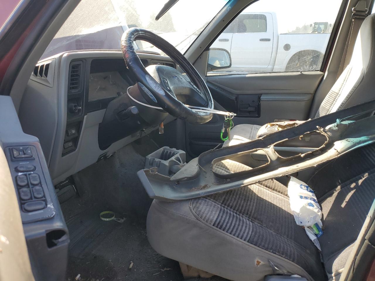 1991 Ford Explorer Двухцветный vin: 1FMDU34X2MUA07525