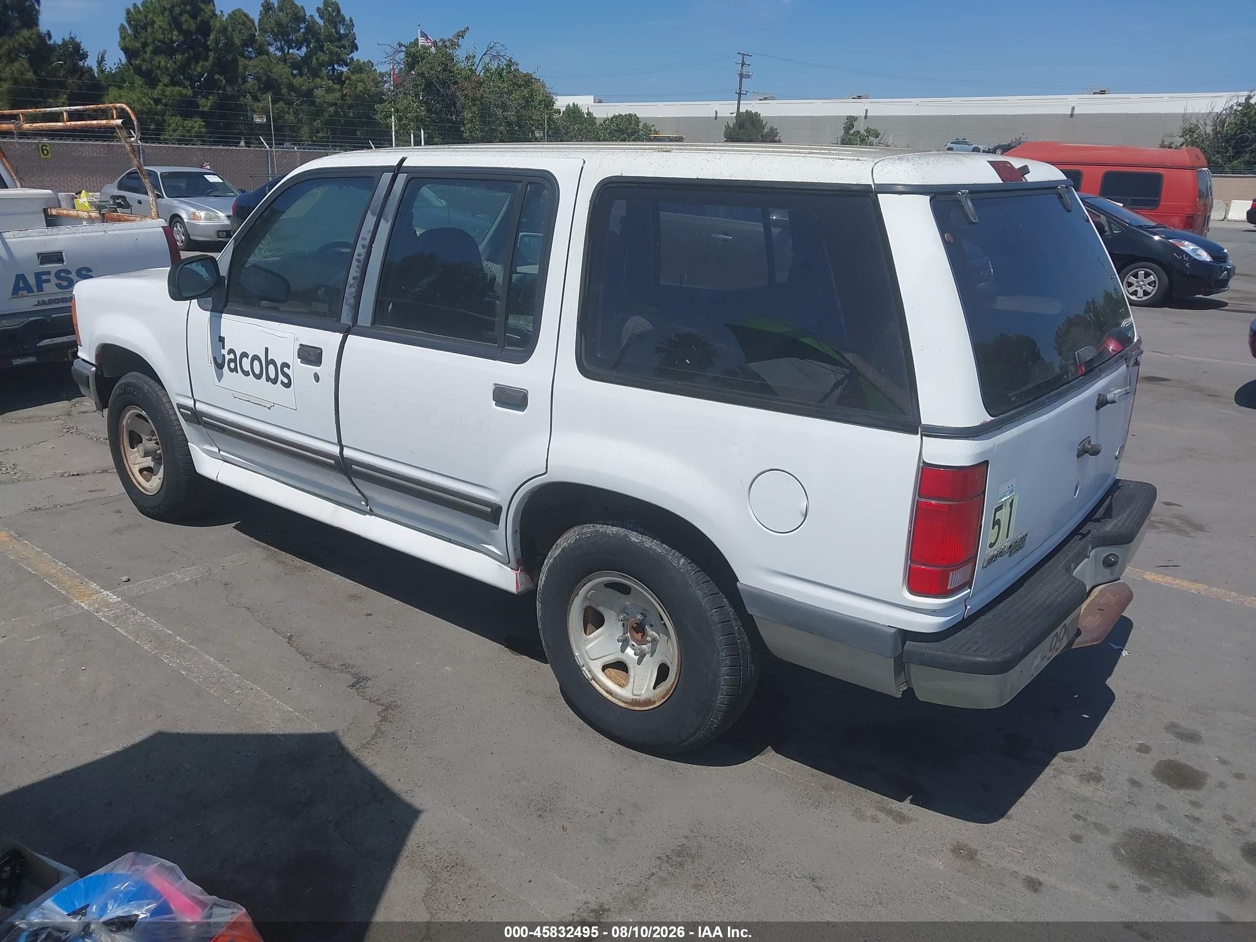 1994 Ford Explorer   White vin: 1FMDU34X2RUA87173