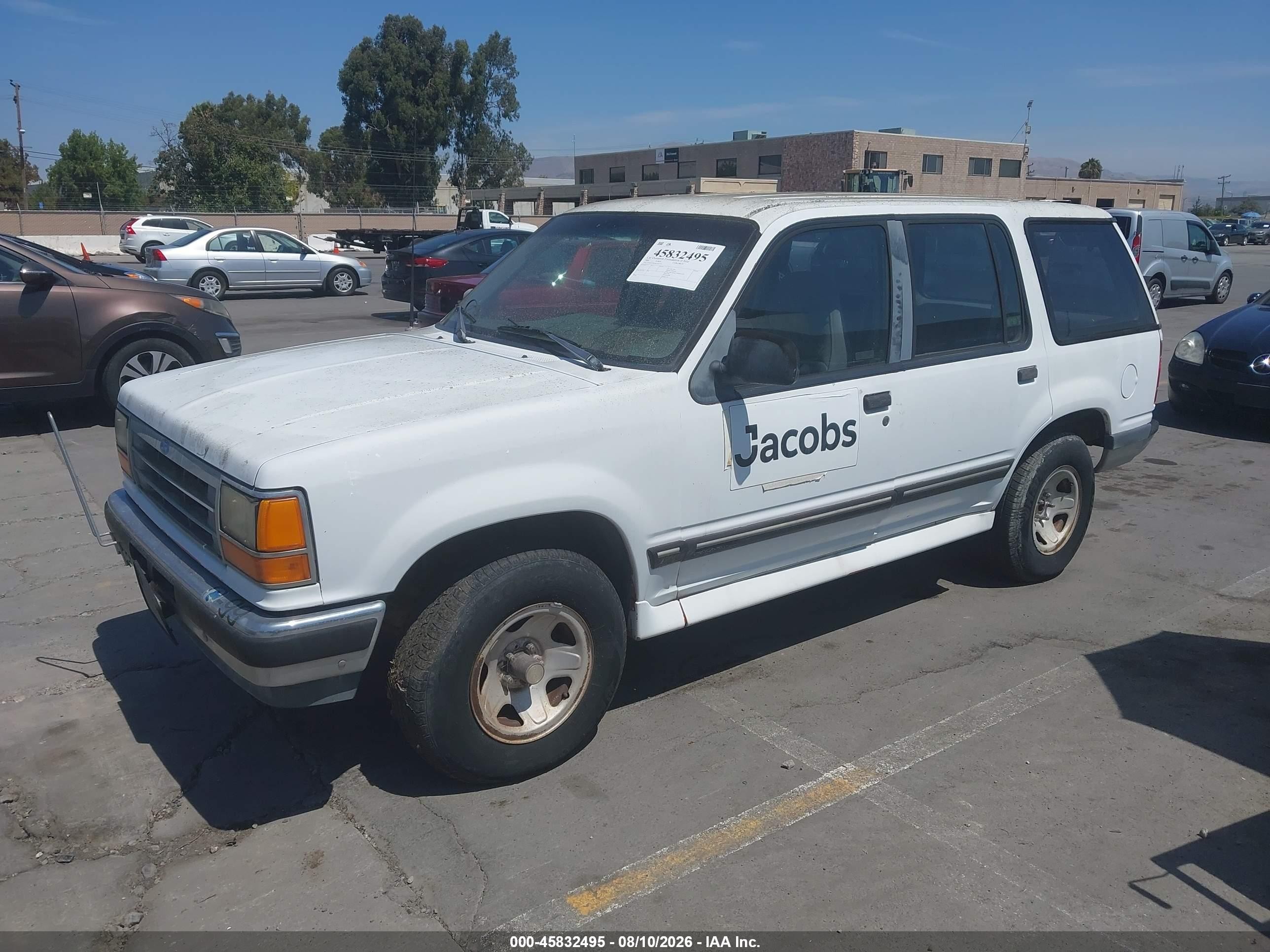 1994 Ford Explorer   White vin: 1FMDU34X2RUA87173