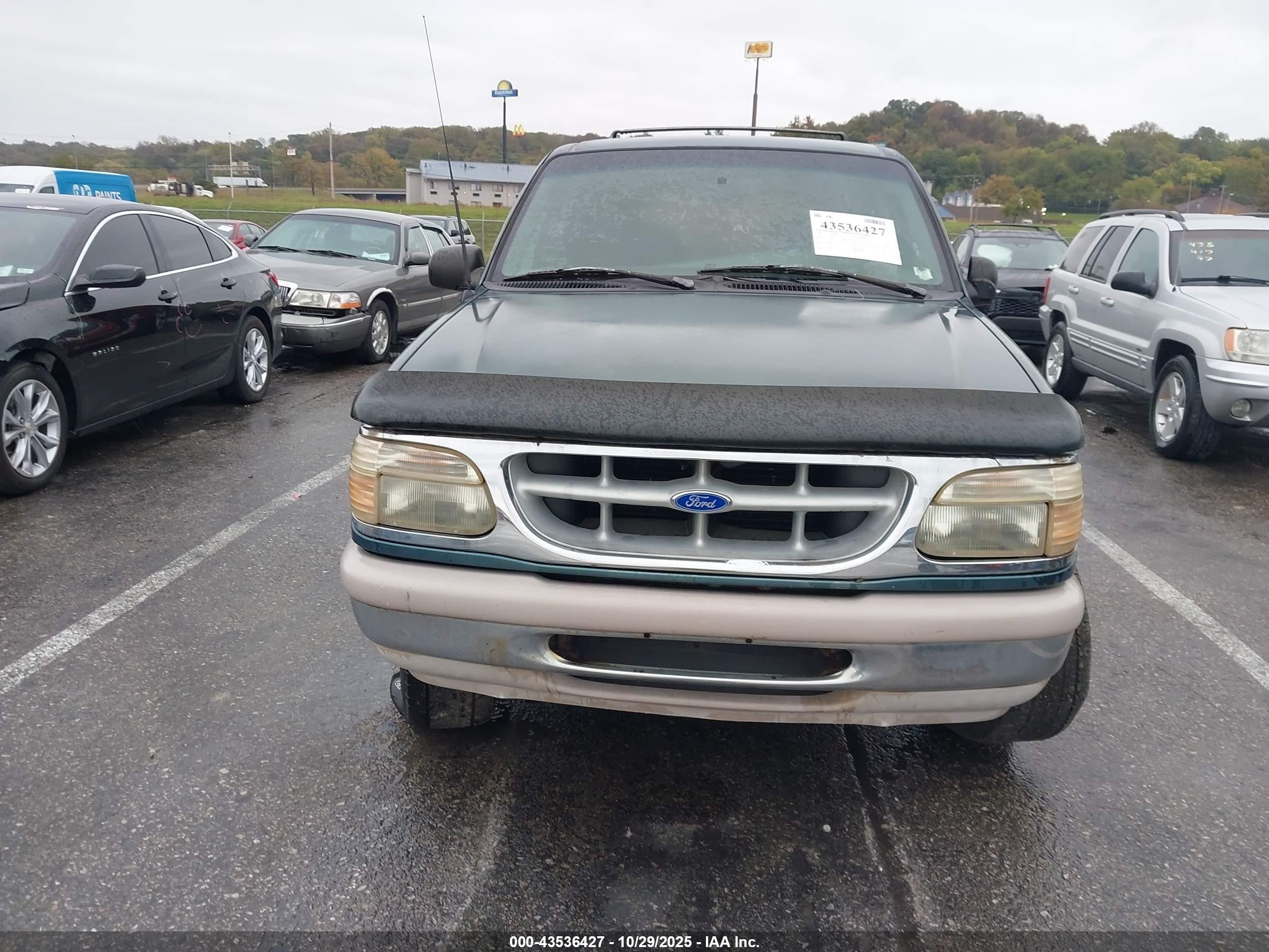 1995 Ford Explorer   Blue vin: 1FMDU34X2SZA79941