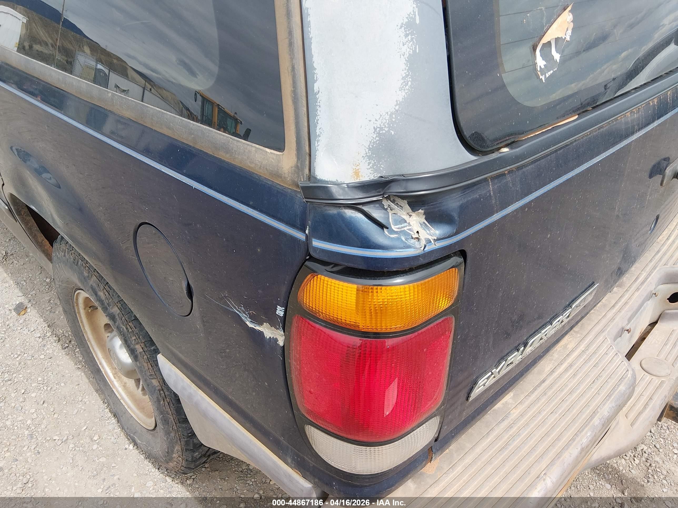 1995 Ford Explorer   Blue vin: 1FMDU34X2SZB30614