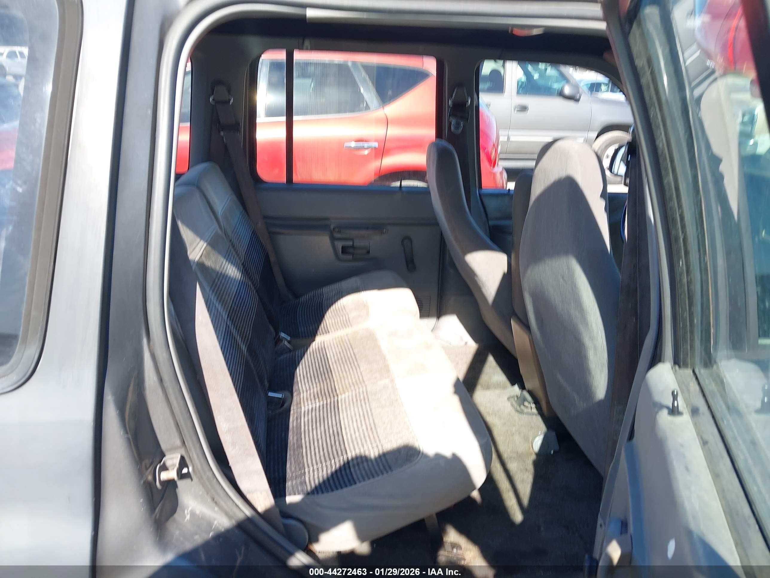 1991 Ford Explorer   Gray vin: 1FMDU34X3MUB67297
