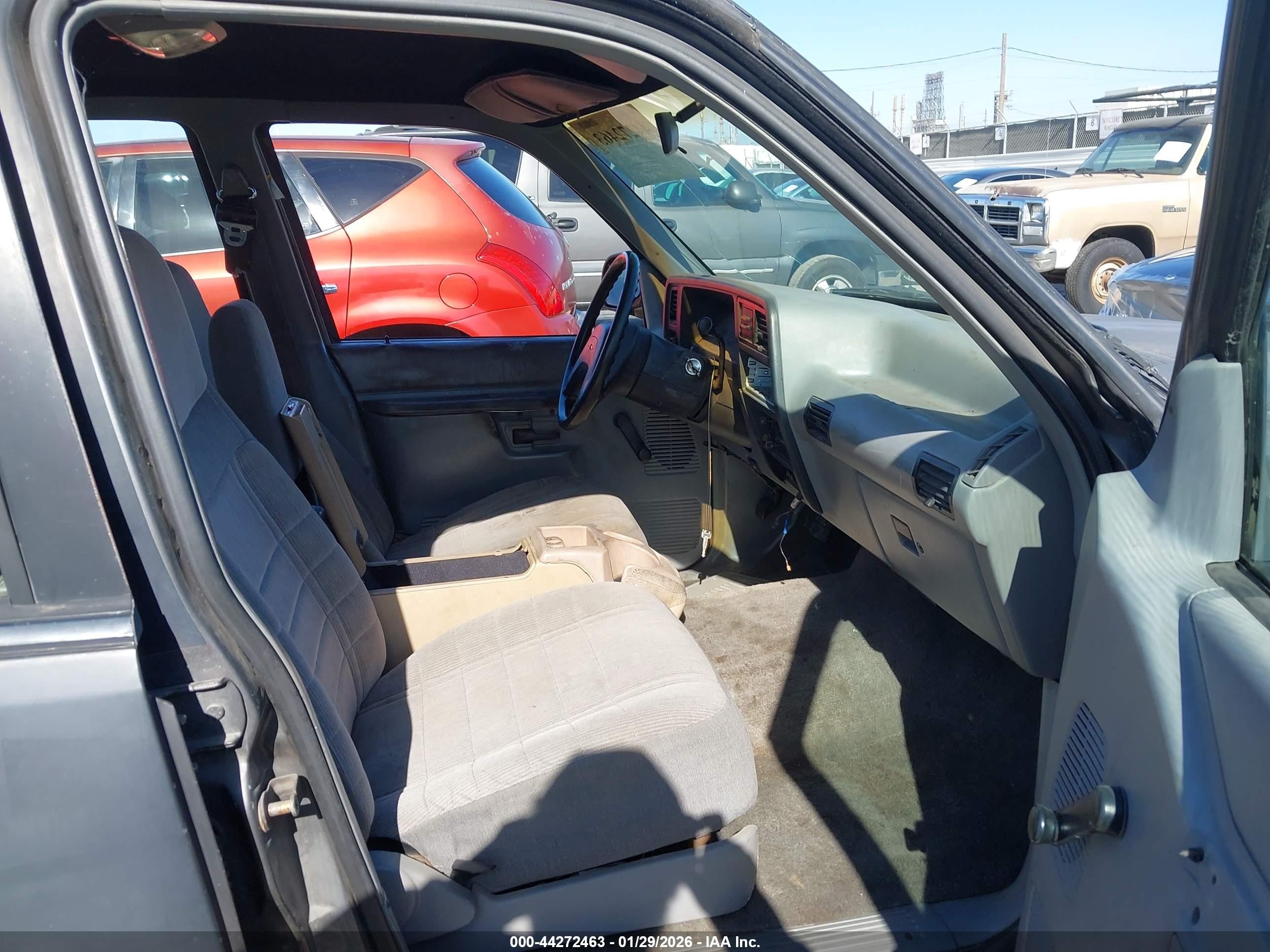 1991 Ford Explorer   Gray vin: 1FMDU34X3MUB67297