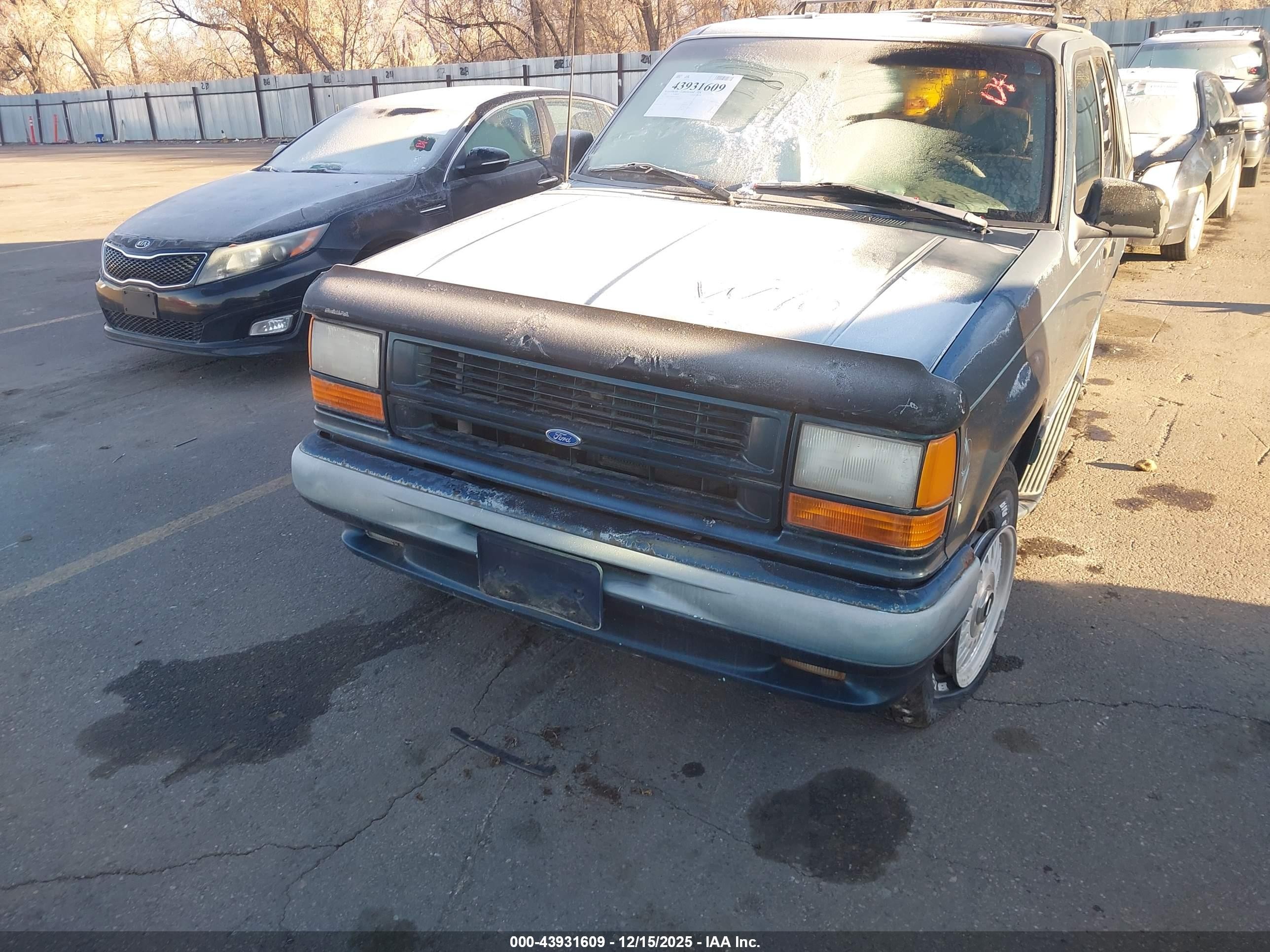 1994 Ford Explorer   Green vin: 1FMDU34X3RUA85819