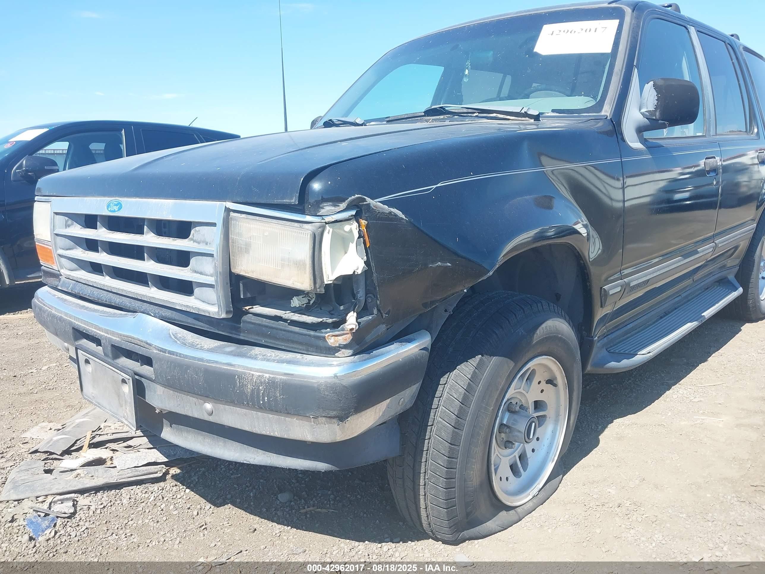 1994 Ford Explorer   Black vin: 1FMDU34X3RUB56176