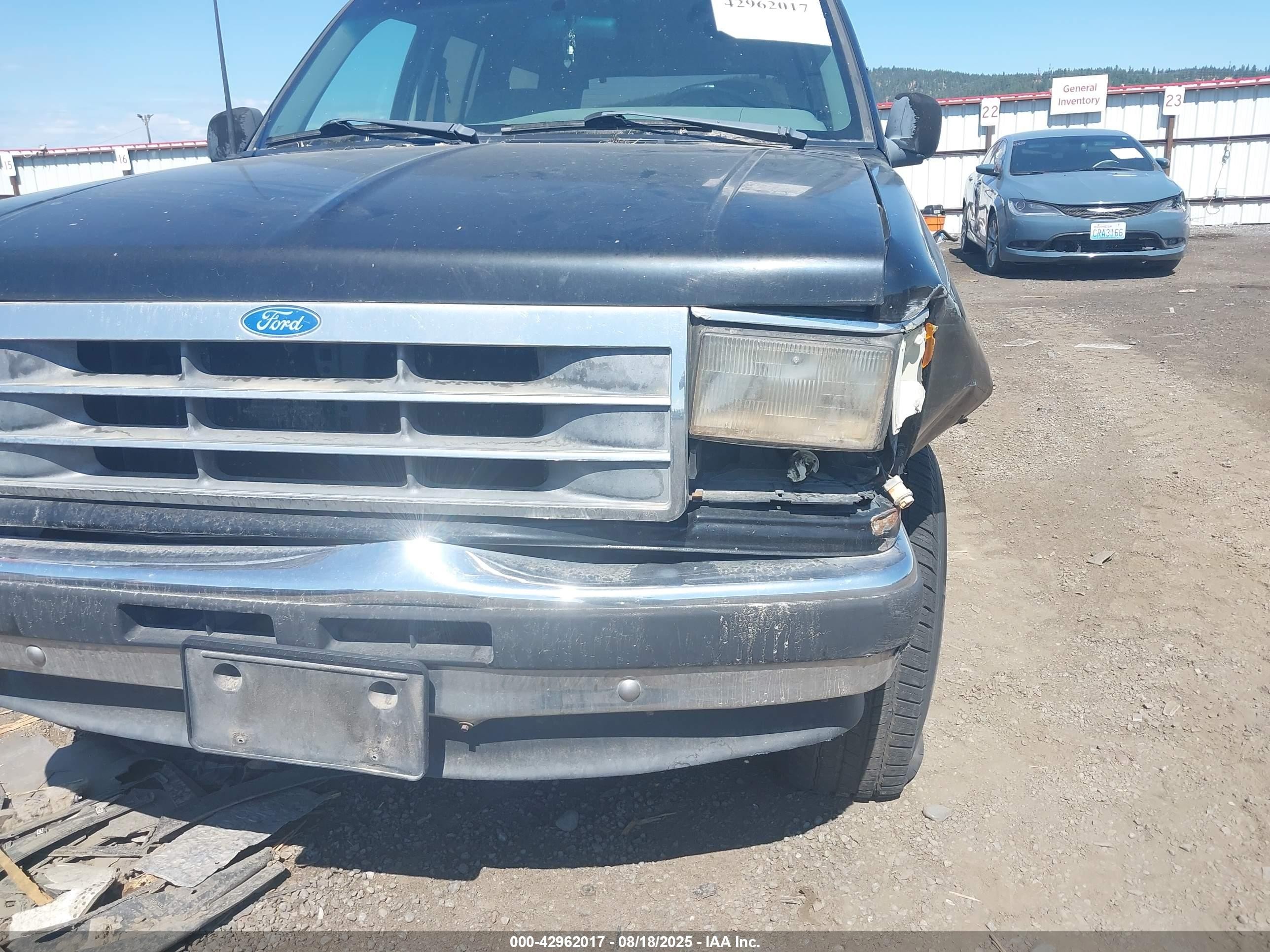 1994 Ford Explorer   Black vin: 1FMDU34X3RUB56176