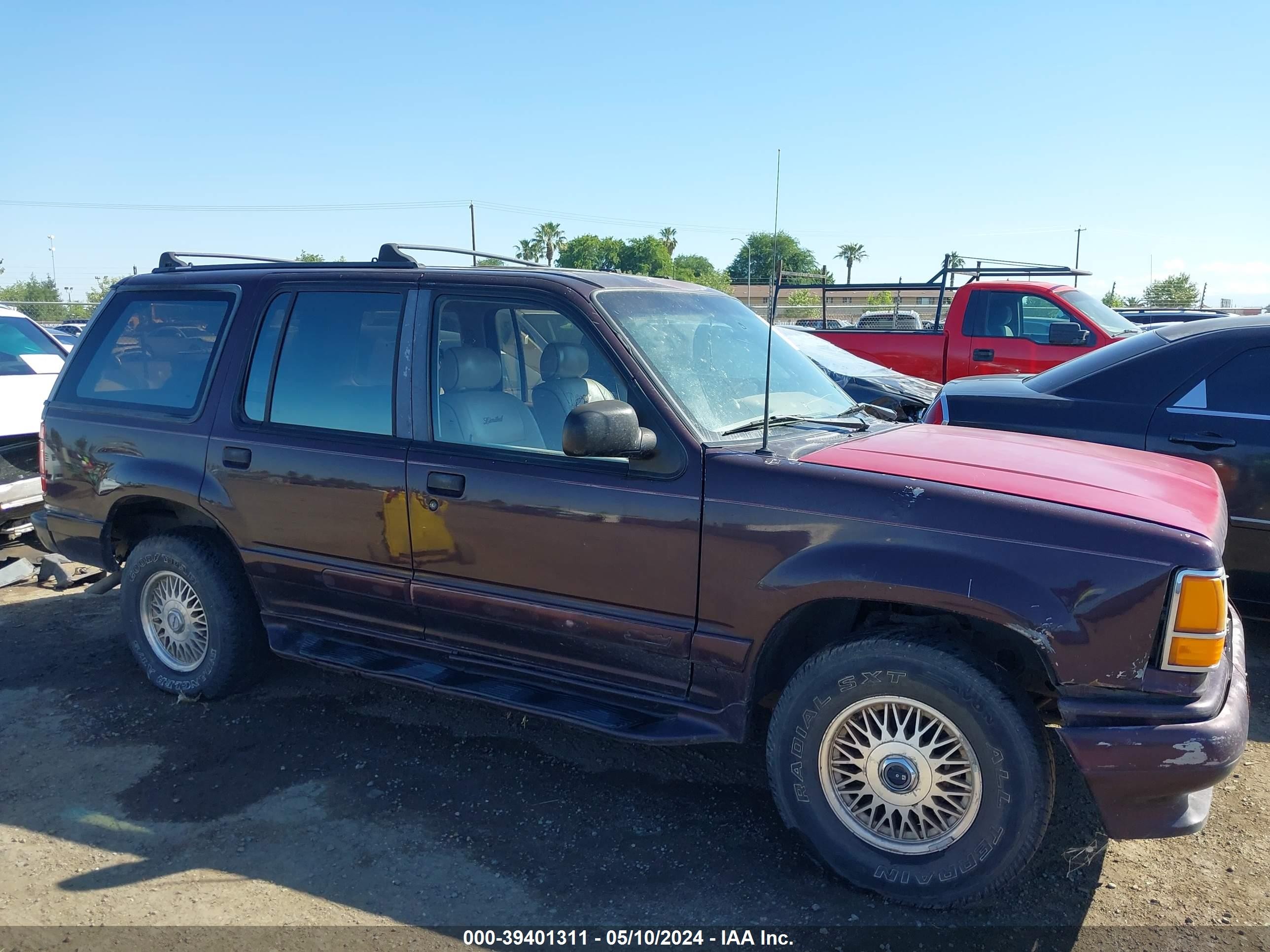 1994 Ford Explorer   Maroon vin: 1FMDU34X3RUE74069