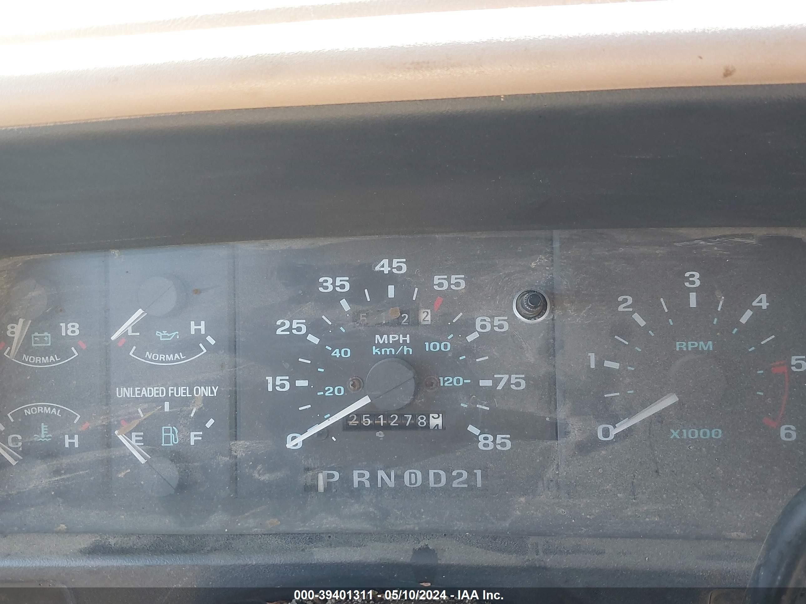 1994 Ford Explorer   Maroon vin: 1FMDU34X3RUE74069