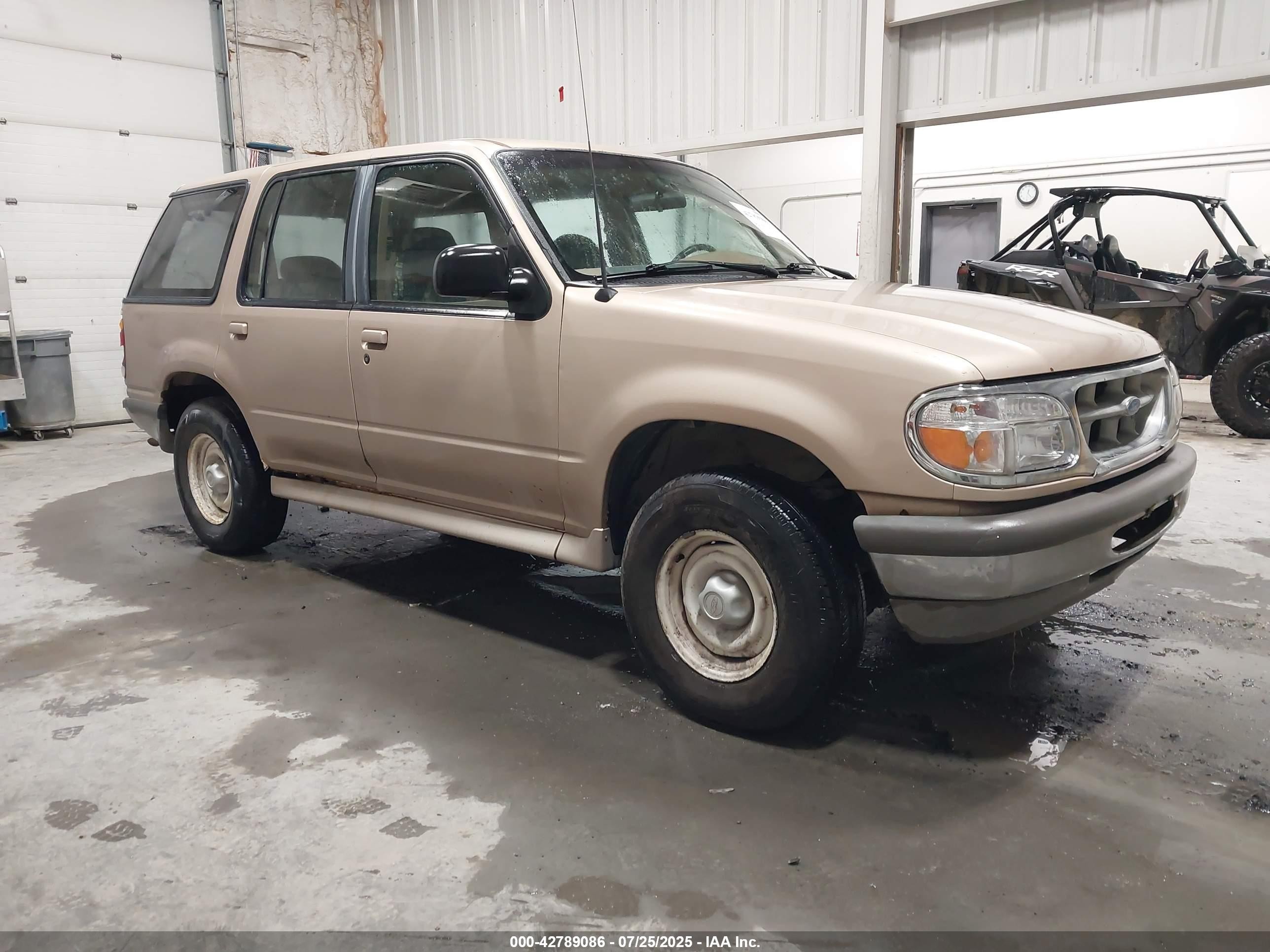 1995 Ford Explorer   Gold vin: 1FMDU34X3SUB07503