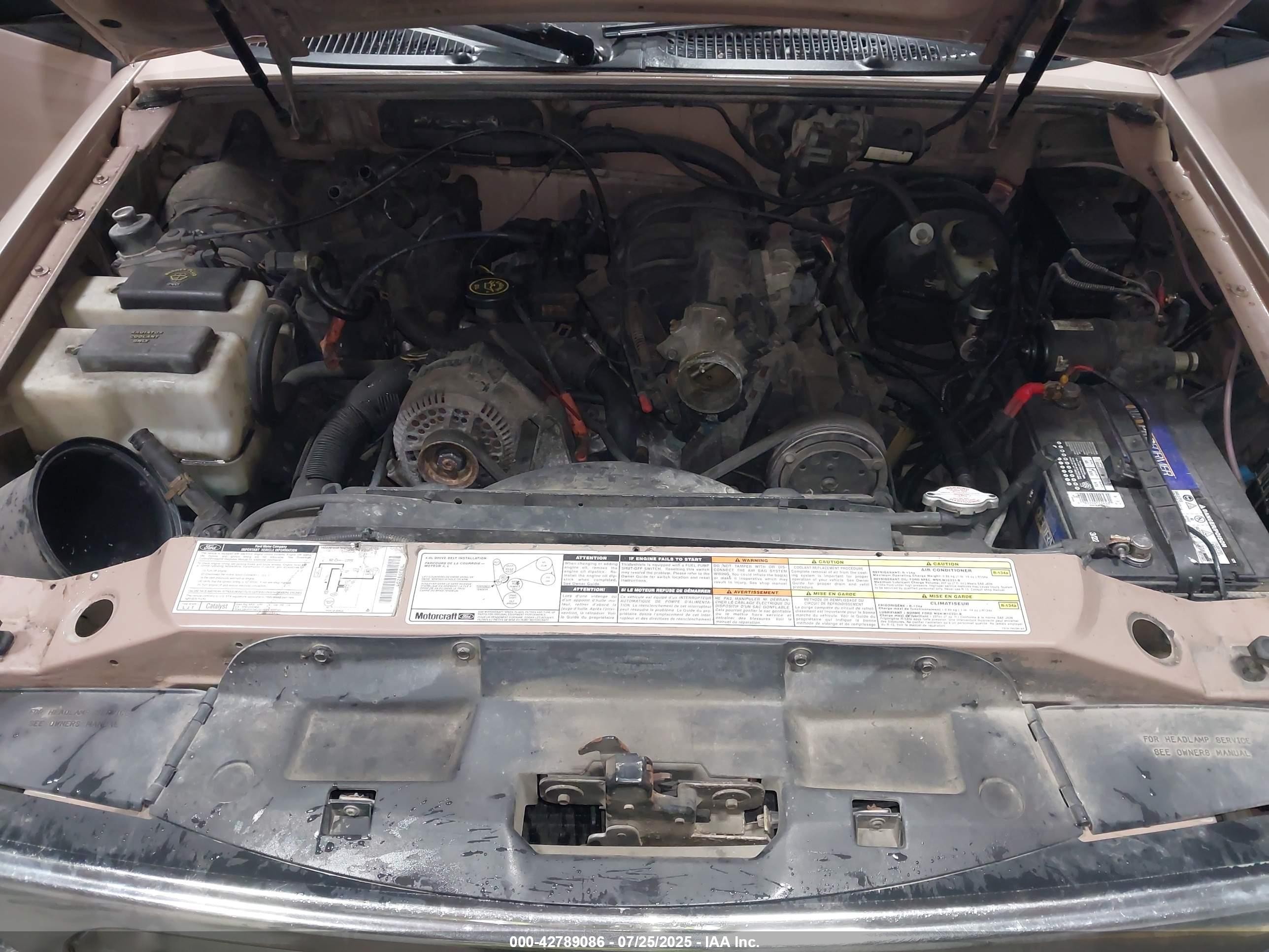1995 Ford Explorer   Gold vin: 1FMDU34X3SUB07503