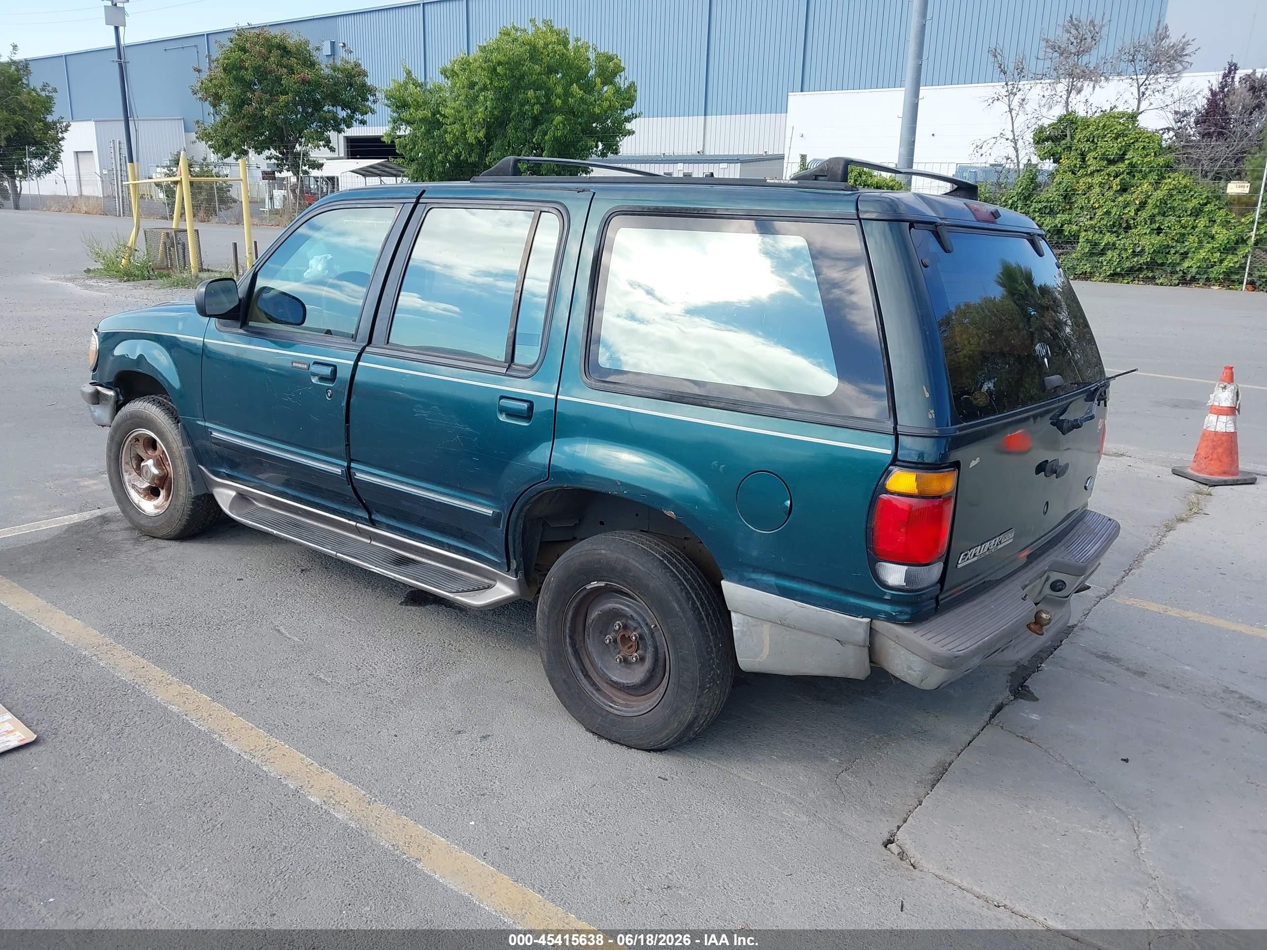 1995 Ford Explorer   Green vin: 1FMDU34X3SUB50609