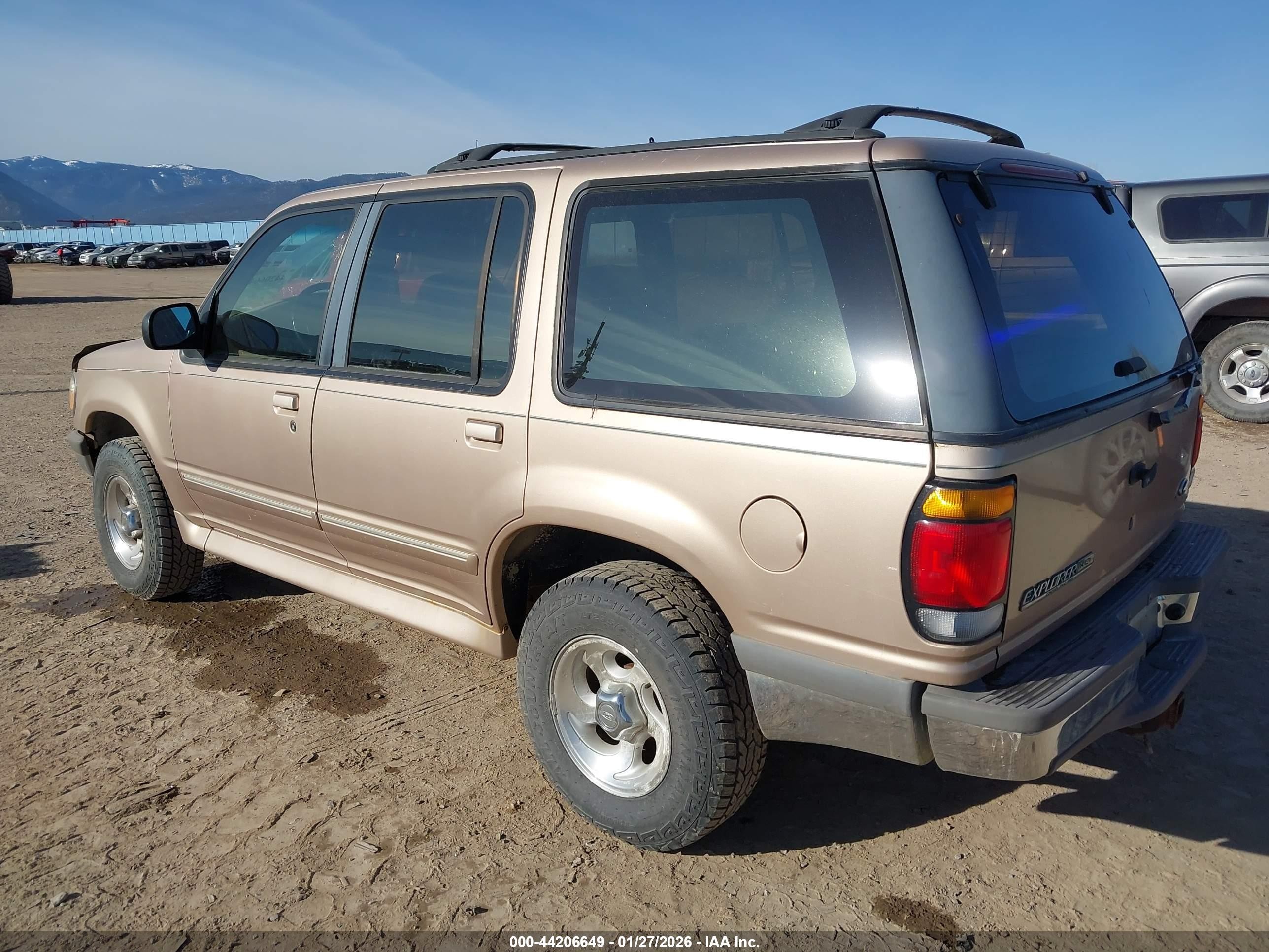 1996 Ford Explorer   Gold vin: 1FMDU34X3TUA04874