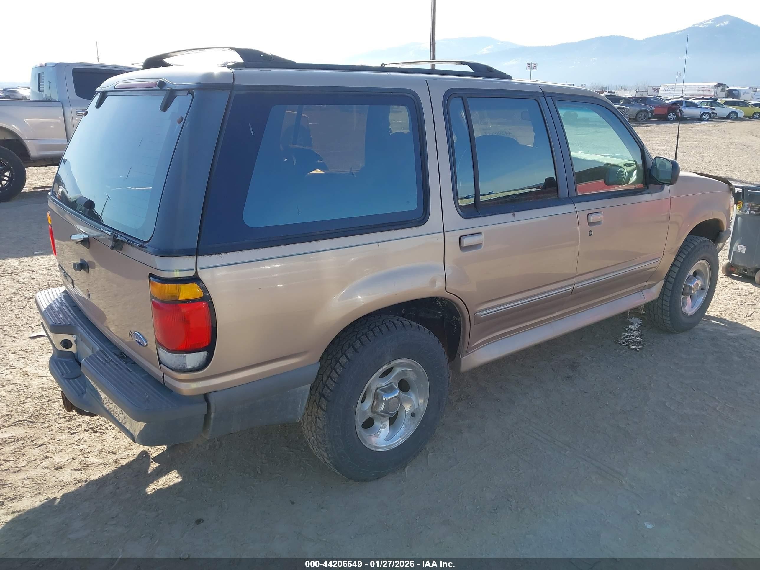 1996 Ford Explorer   Gold vin: 1FMDU34X3TUA04874