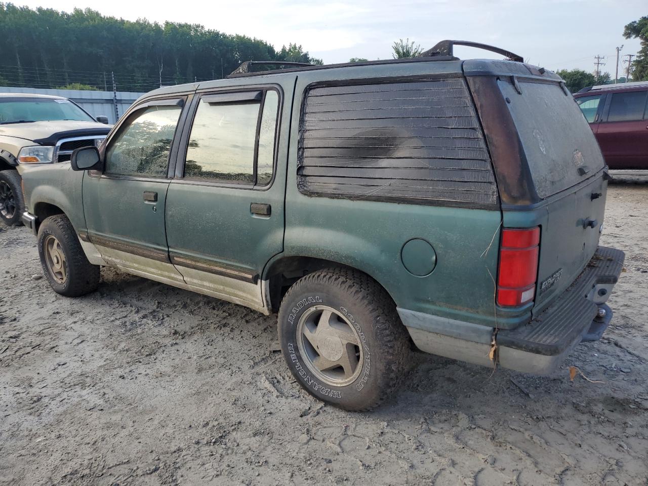 1991 Ford Explorer    Зеленый vin: 1FMDU34X4MUD75057