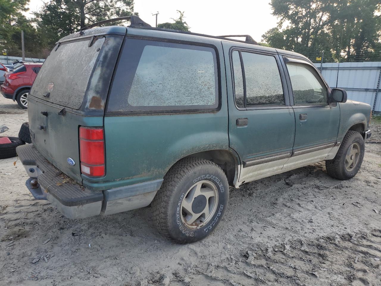 1991 Ford Explorer    Зеленый vin: 1FMDU34X4MUD75057