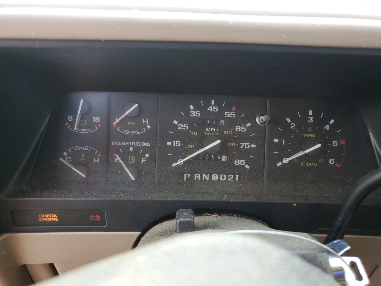 1991 Ford Explorer    Зеленый vin: 1FMDU34X4MUD75057
