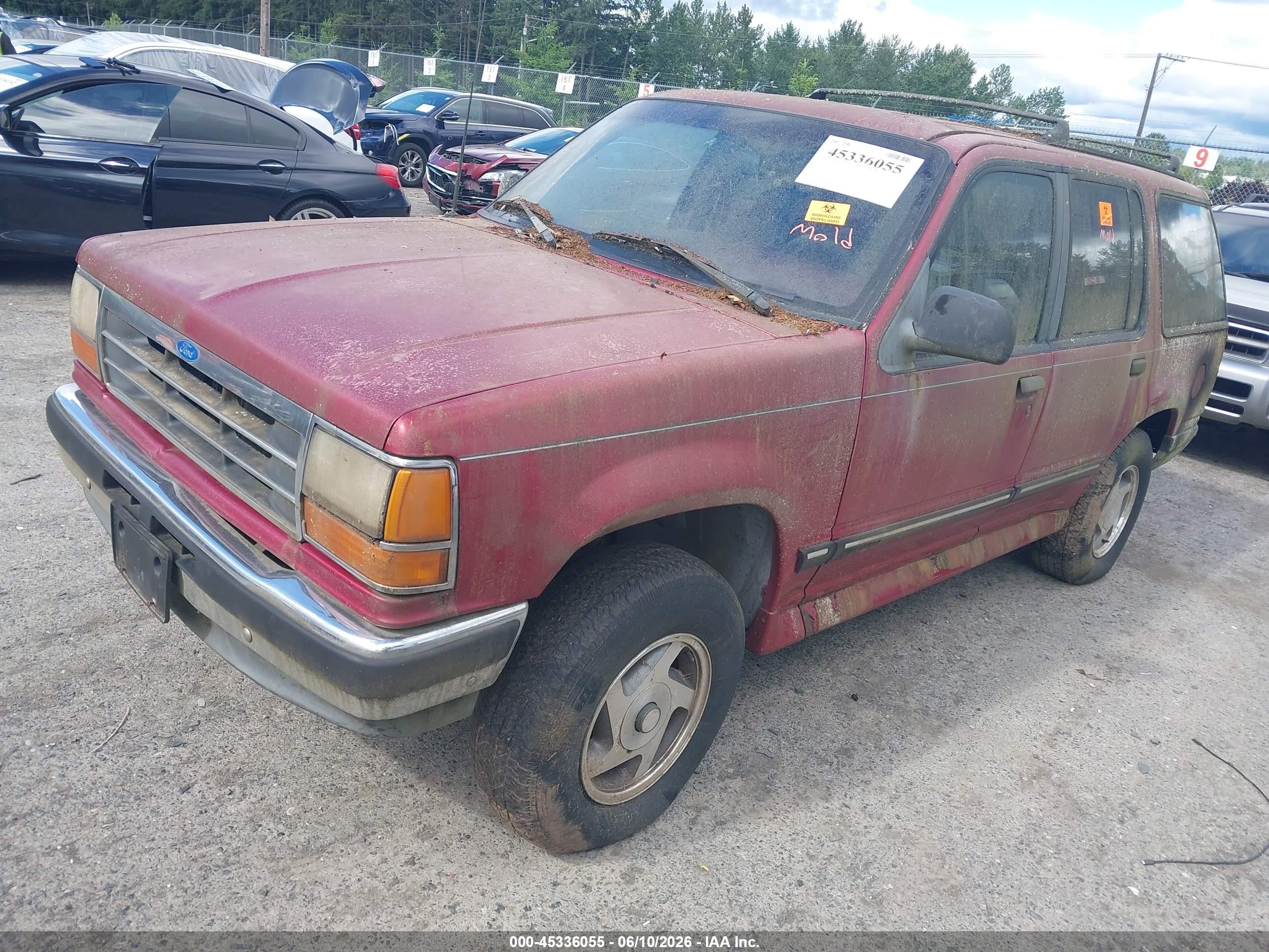 1994 Ford Explorer   Red vin: 1FMDU34X5RUA87555