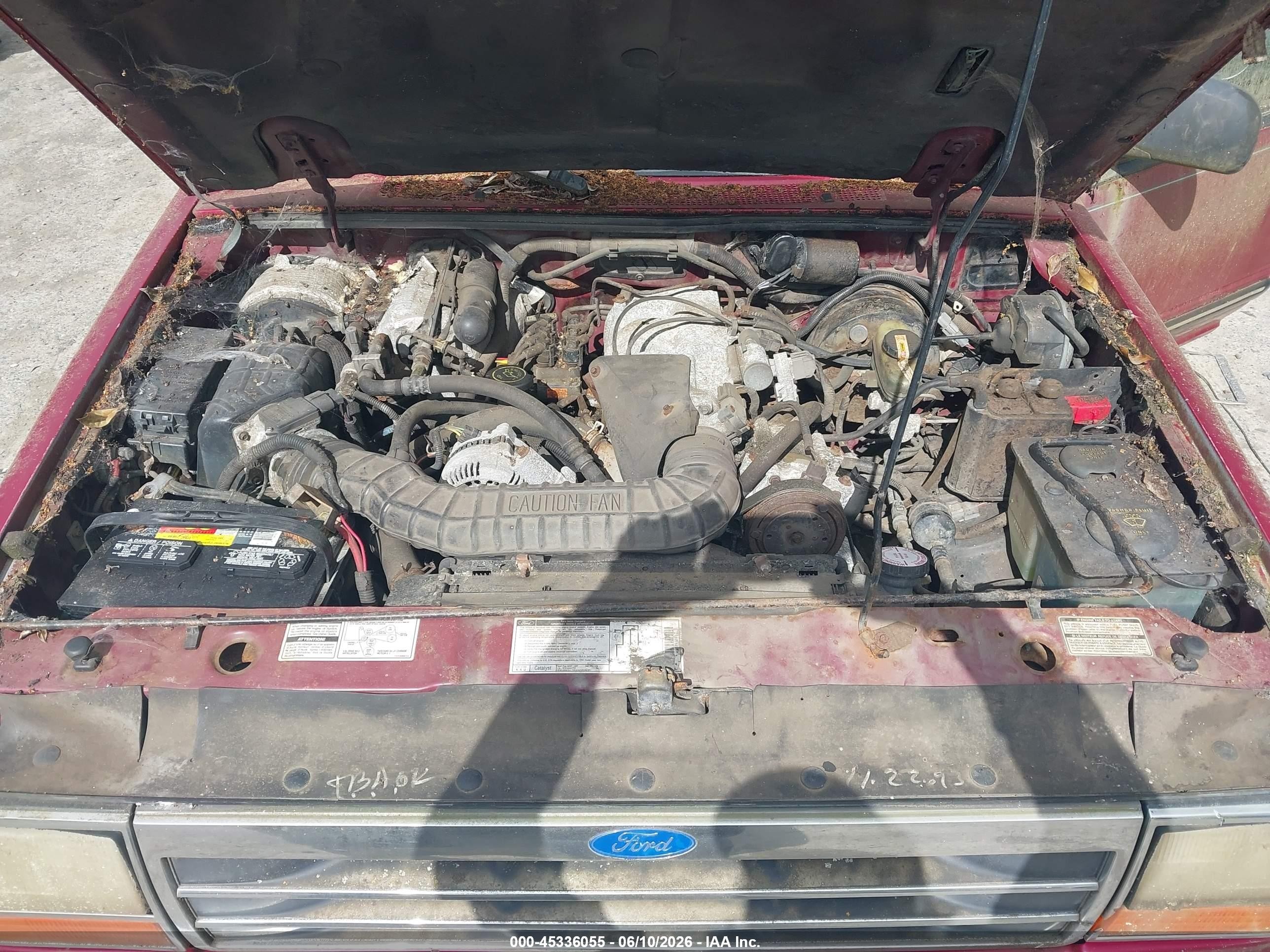 1994 Ford Explorer   Red vin: 1FMDU34X5RUA87555