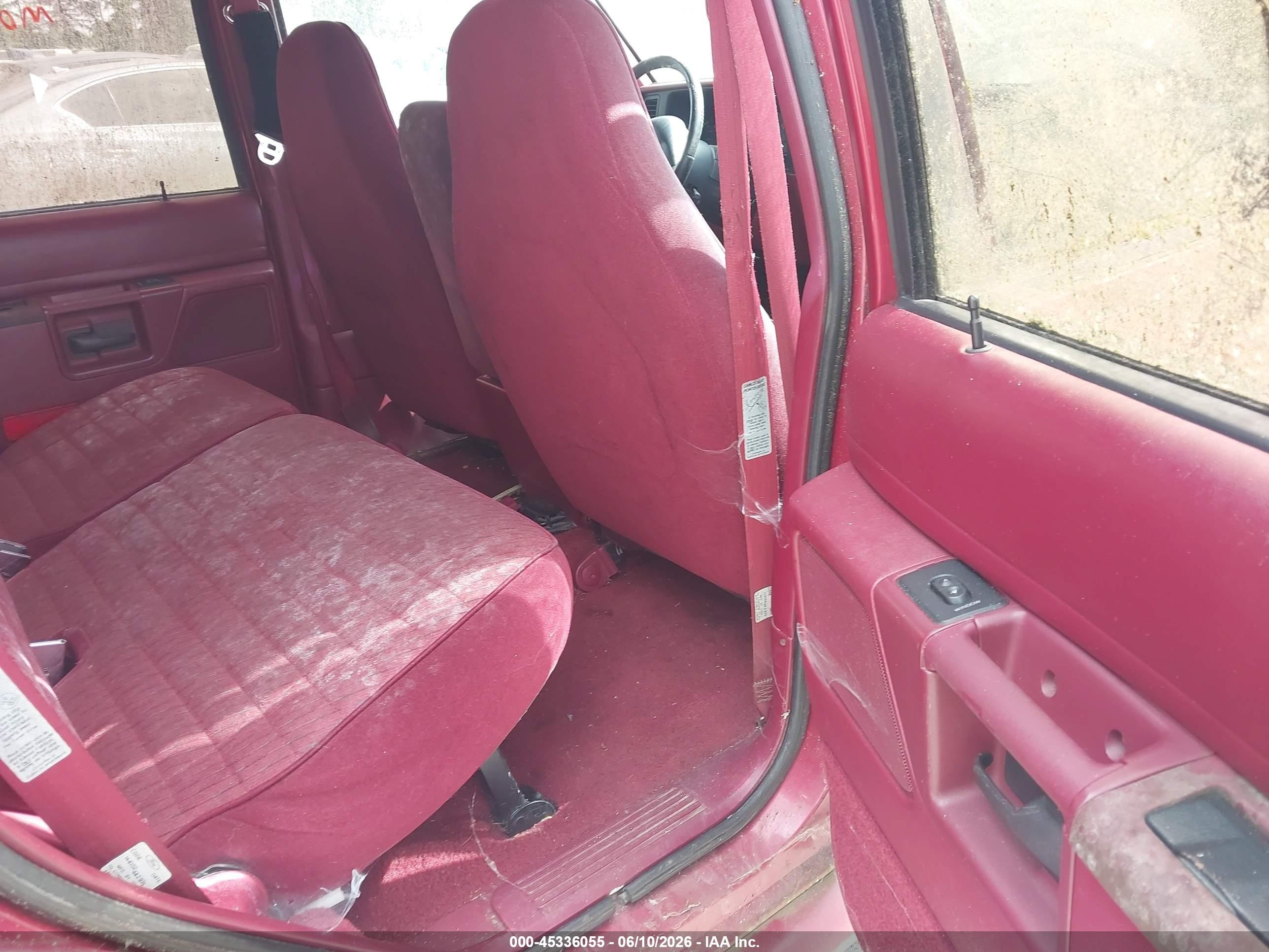 1994 Ford Explorer   Red vin: 1FMDU34X5RUA87555