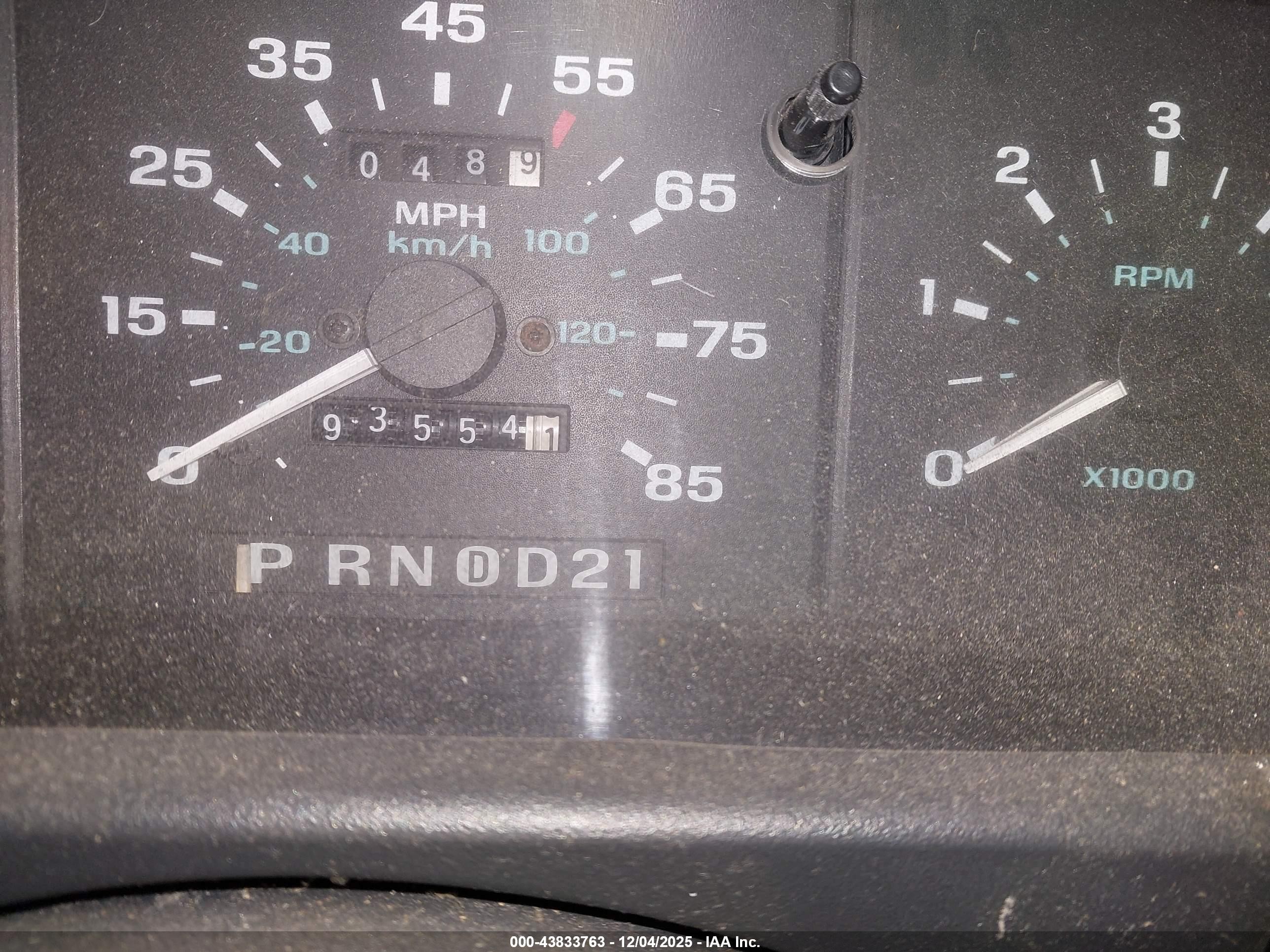 1994 Ford Explorer   Green vin: 1FMDU34X5RUB05567