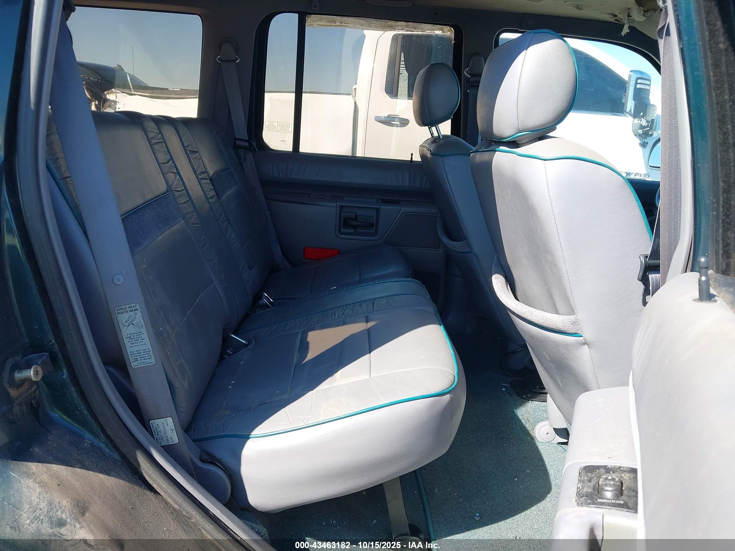 1994 Ford Explorer   Green vin: 1FMDU34X5RUD31561