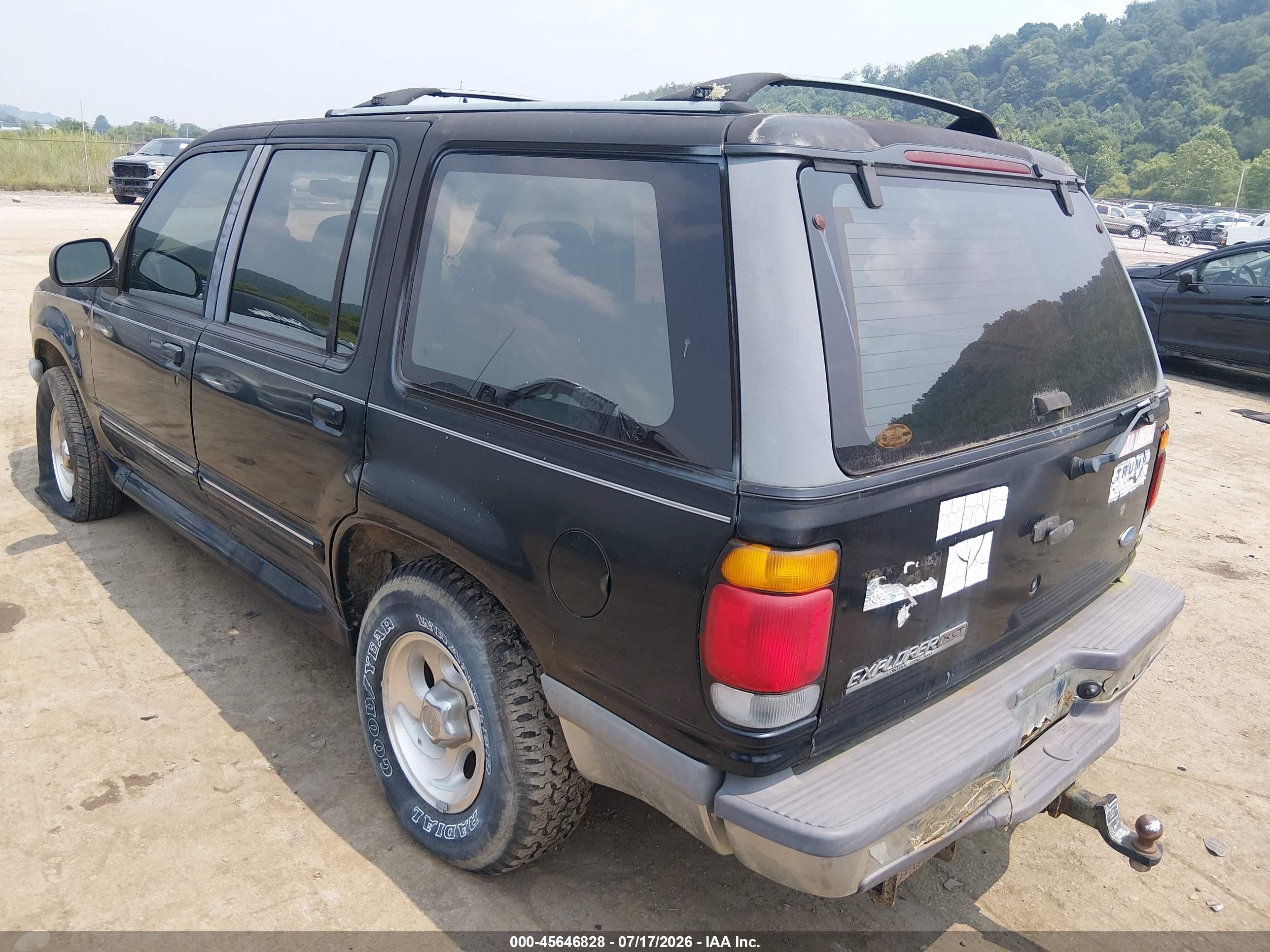 1996 Ford Explorer   Black vin: 1FMDU34X5TUB82236