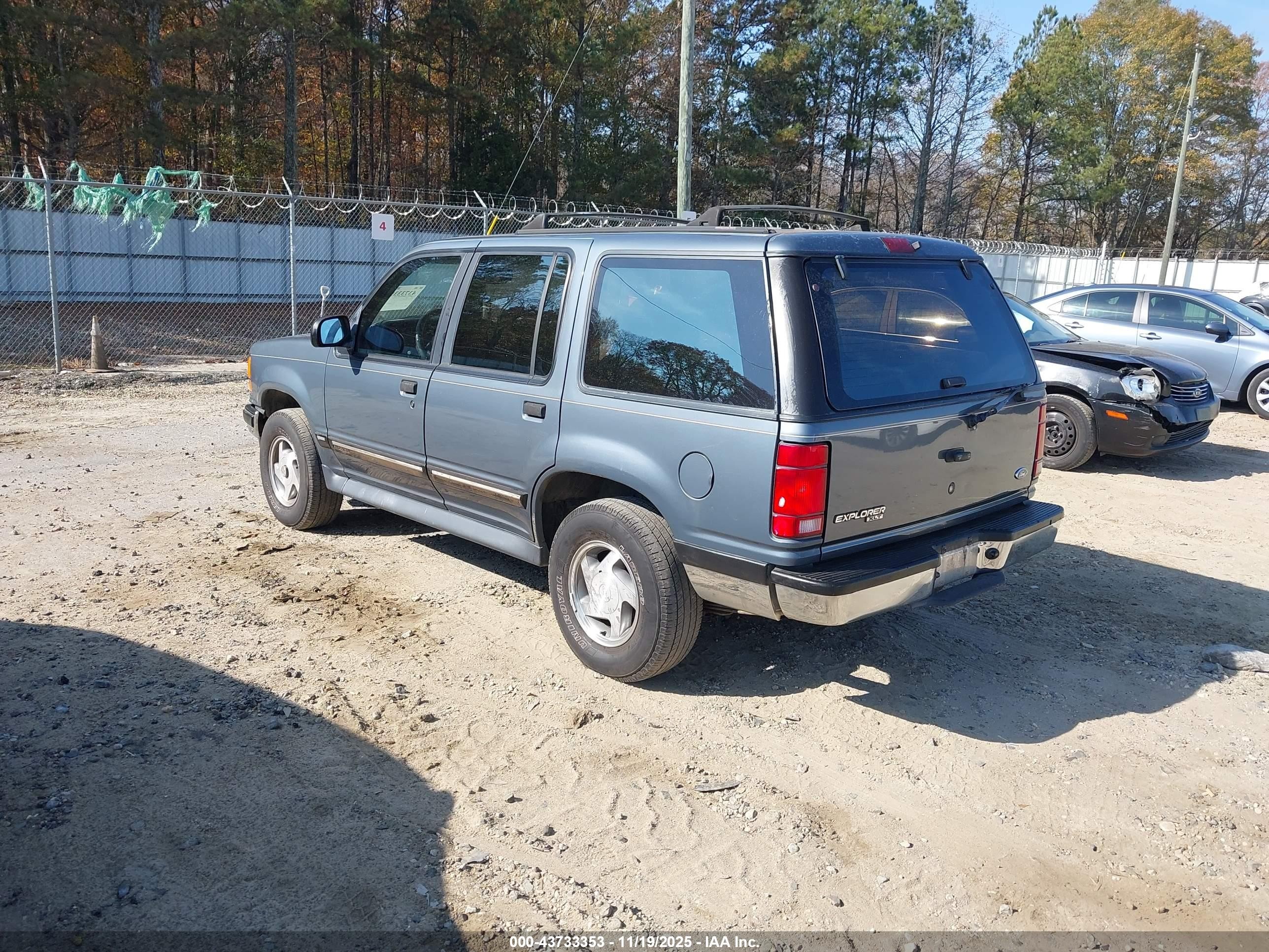 1994 Ford Explorer   Gray vin: 1FMDU34X6RUB10986