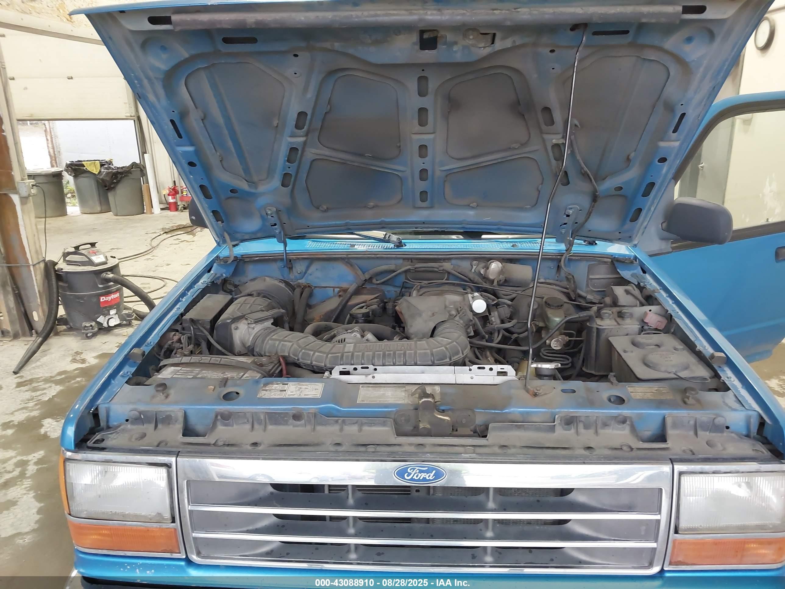 1994 Ford Explorer   Blue vin: 1FMDU34X6RUB37430