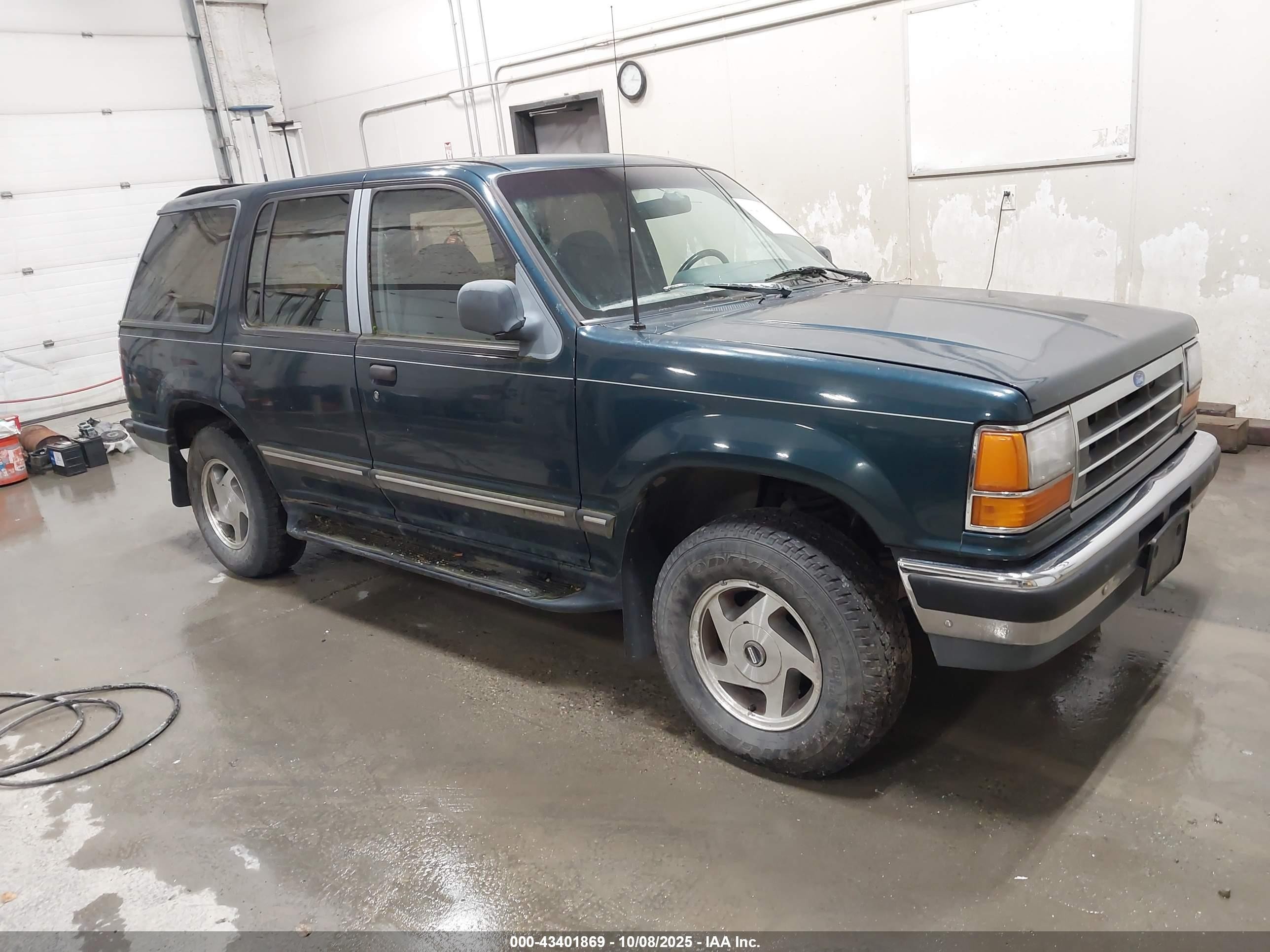1994 Ford Explorer   Green vin: 1FMDU34X6RUC66042