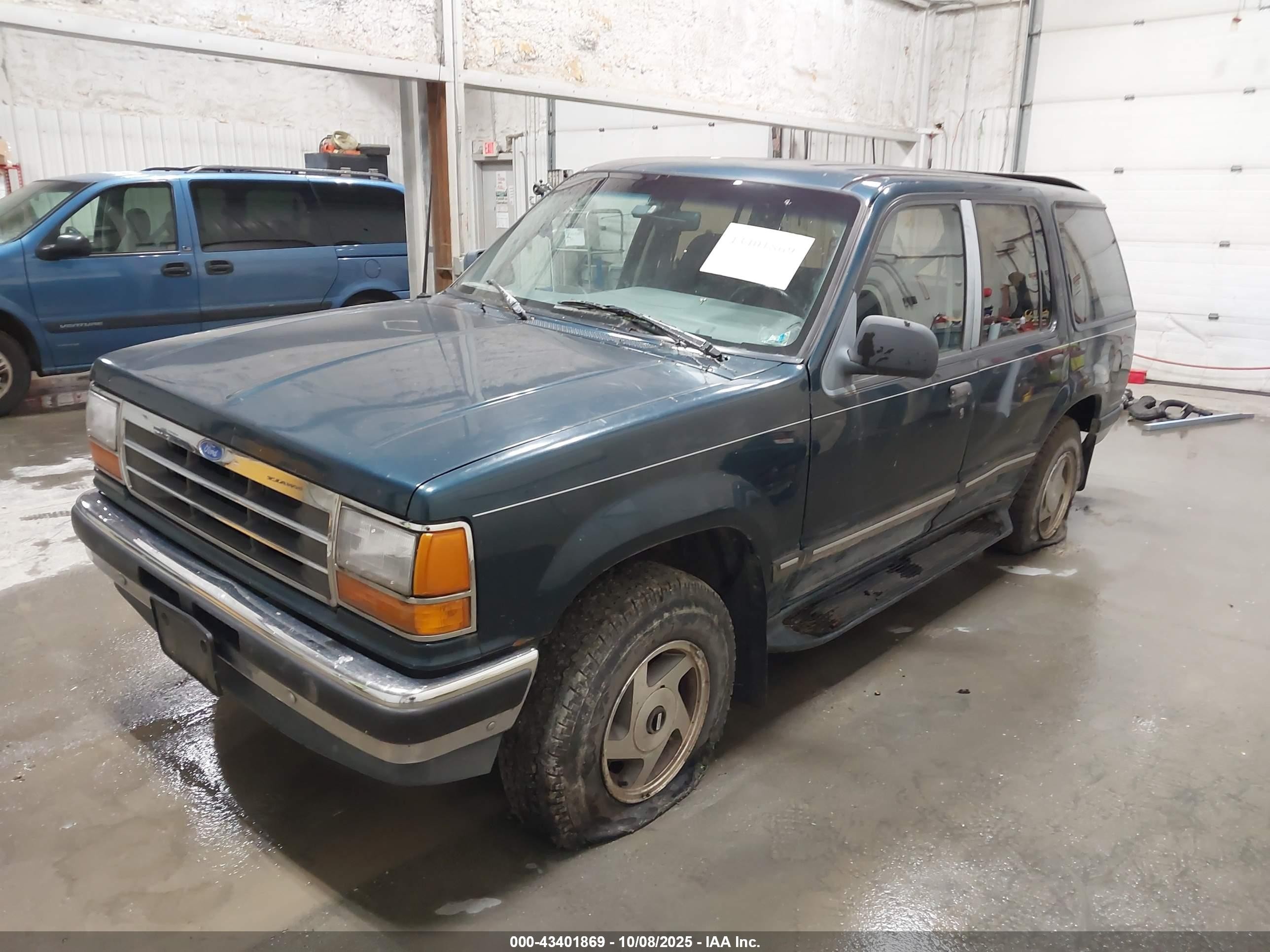 1994 Ford Explorer   Green vin: 1FMDU34X6RUC66042