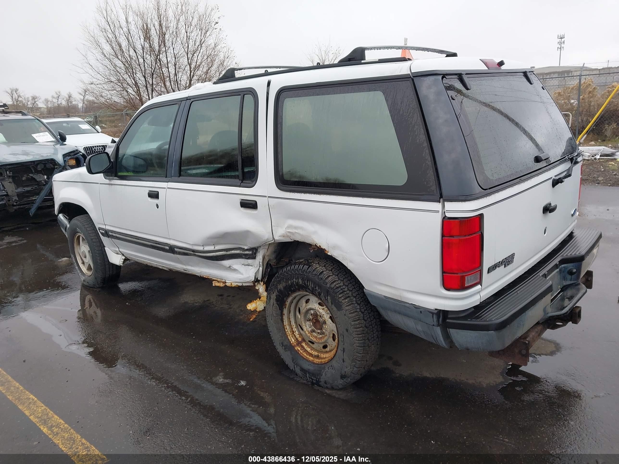 1994 Ford Explorer   White vin: 1FMDU34X6RUE80979