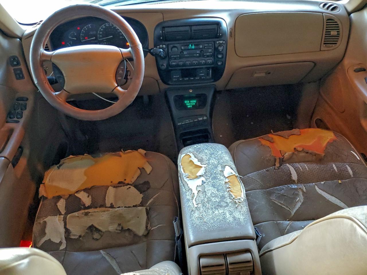 1995 Ford Explorer White vin: 1FMDU34X6SUB02876