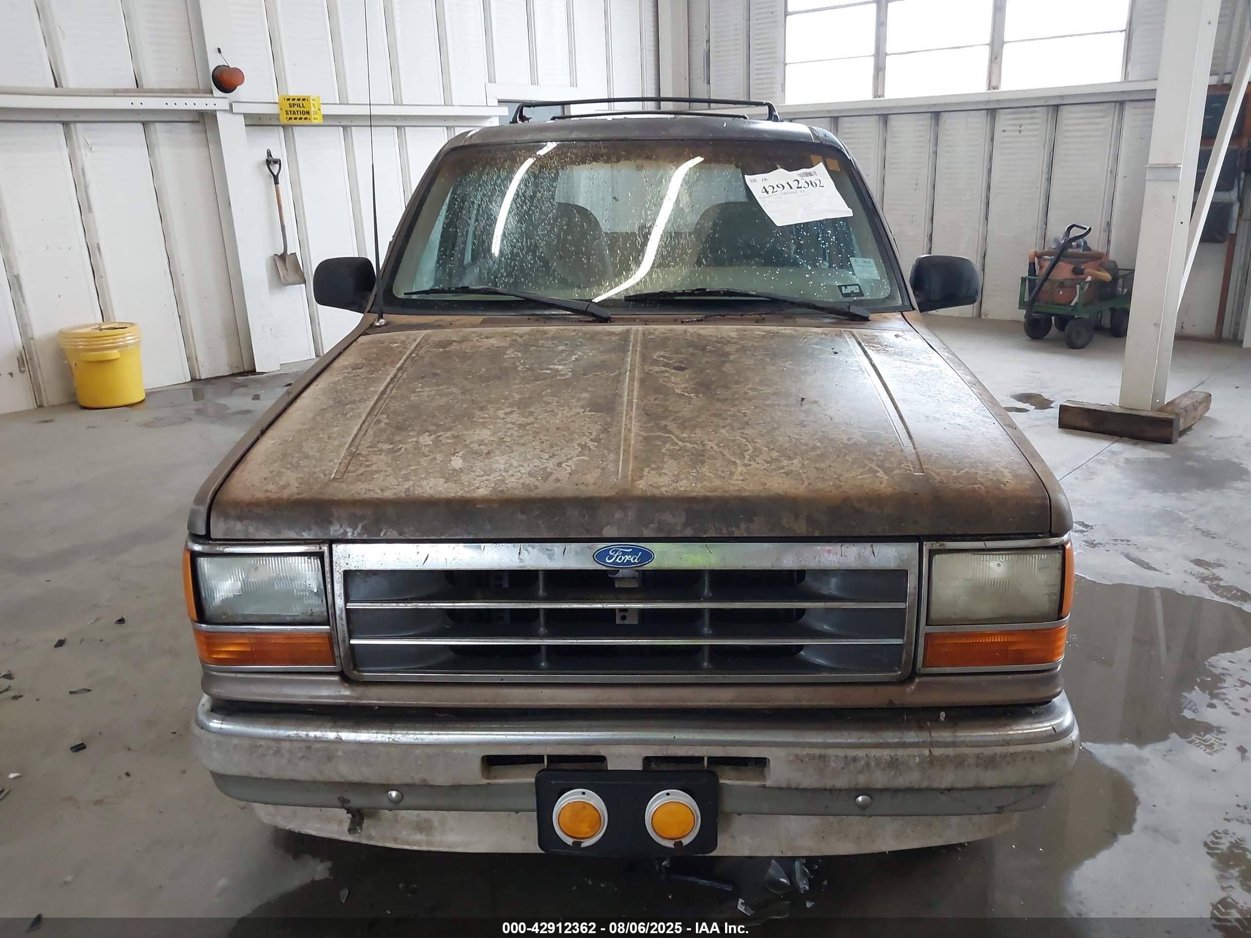 1991 Ford Explorer   Золотой vin: 1FMDU34X7MUB58747
