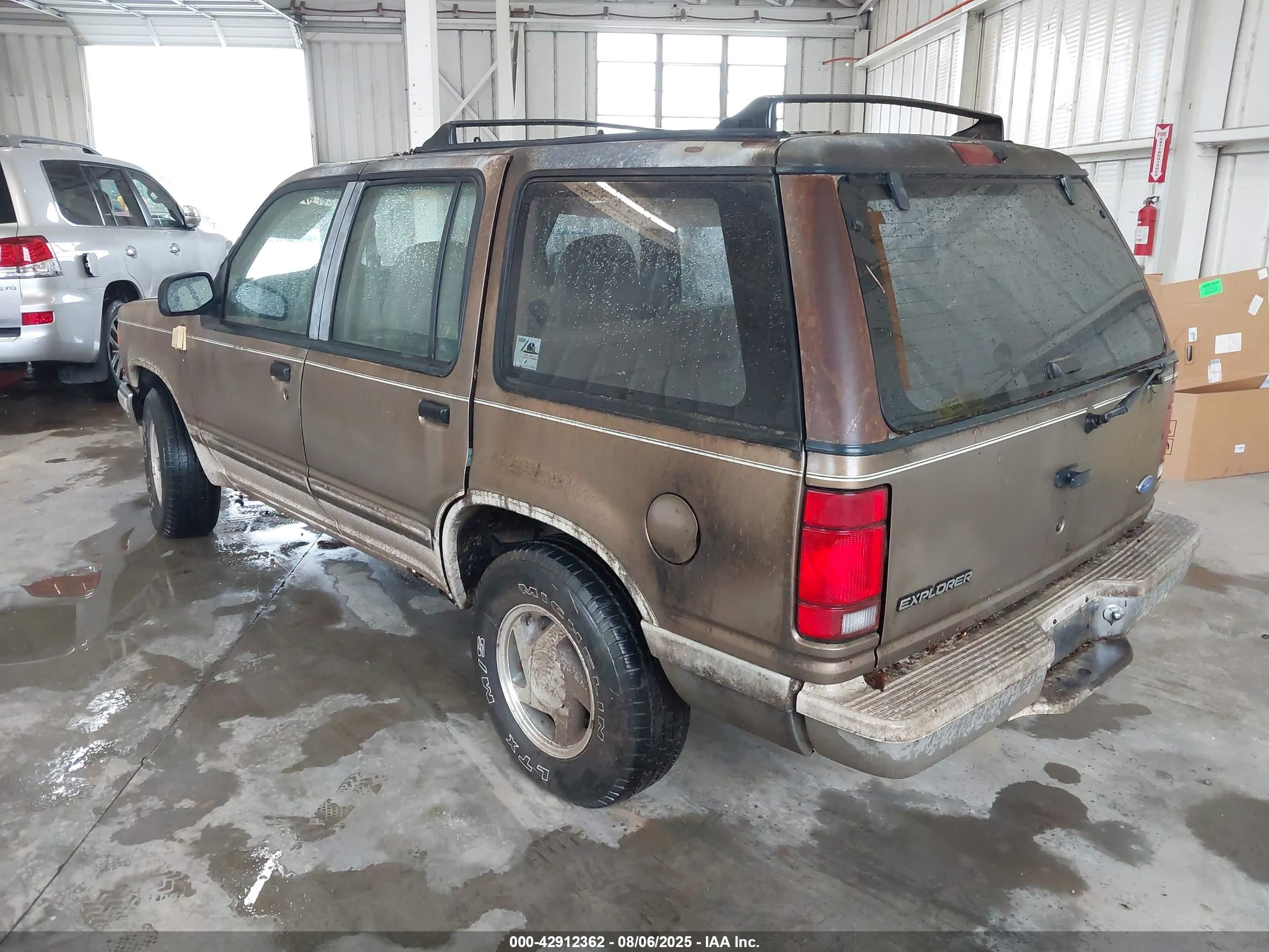 1991 Ford Explorer   Золотой vin: 1FMDU34X7MUB58747