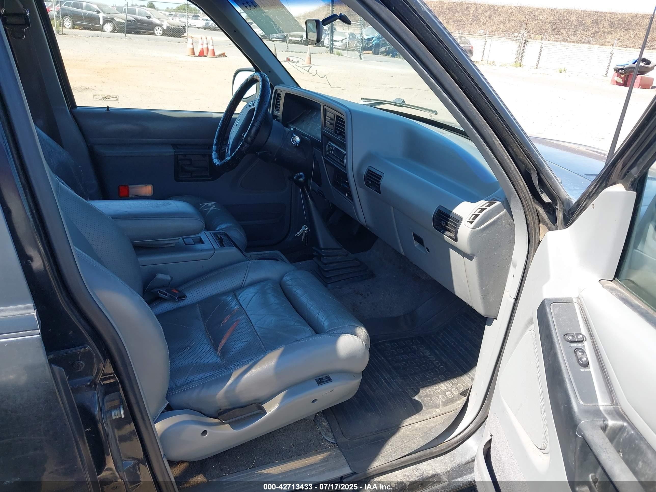 1991 Ford Explorer   Зеленый vin: 1FMDU34X7MUE01635