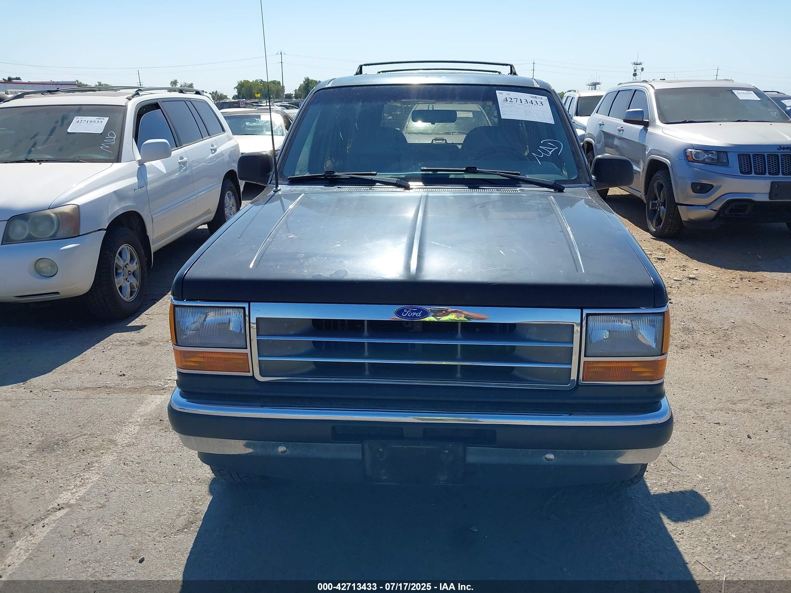 1991 Ford Explorer   Зеленый vin: 1FMDU34X7MUE01635