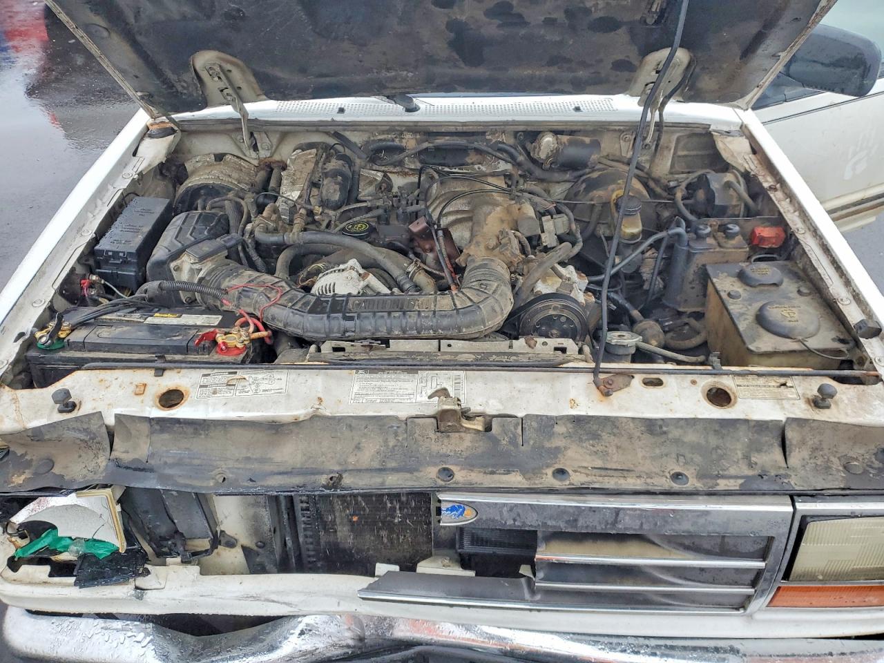 1994 Ford Explorer White vin: 1FMDU34X7RUC50545