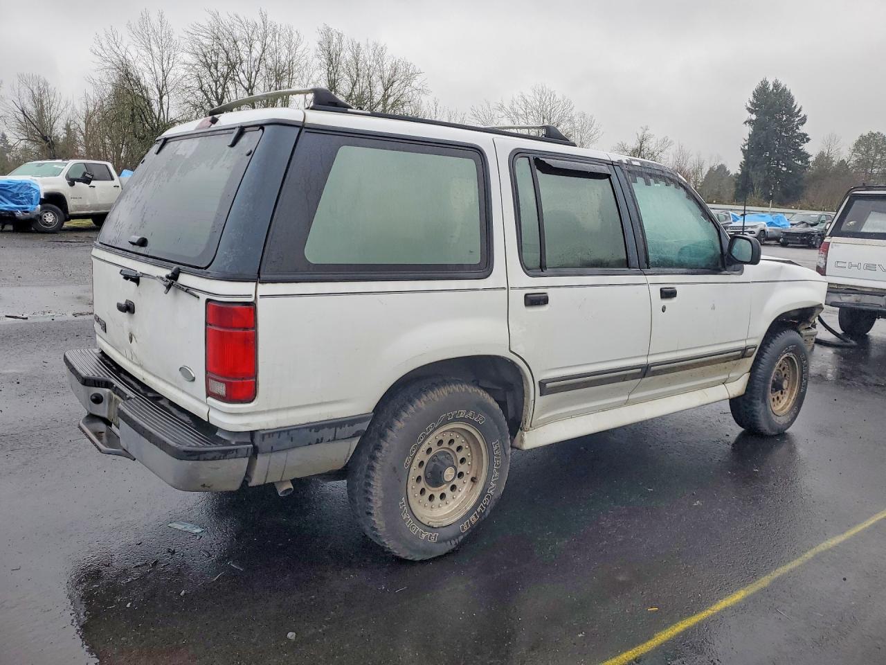 1994 Ford Explorer White vin: 1FMDU34X7RUC50545