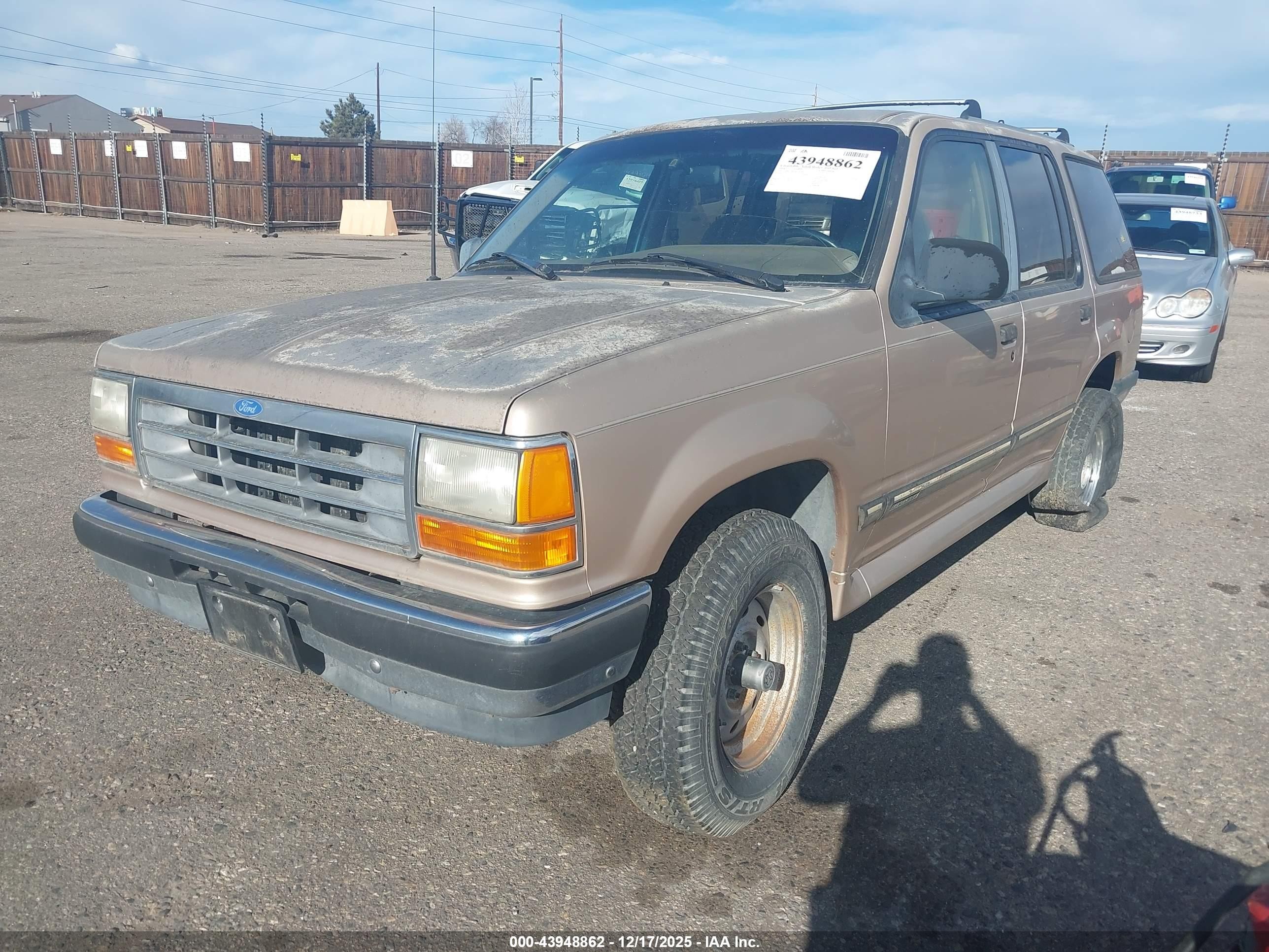 1994 Ford Explorer   Brown vin: 1FMDU34X7RUC87465