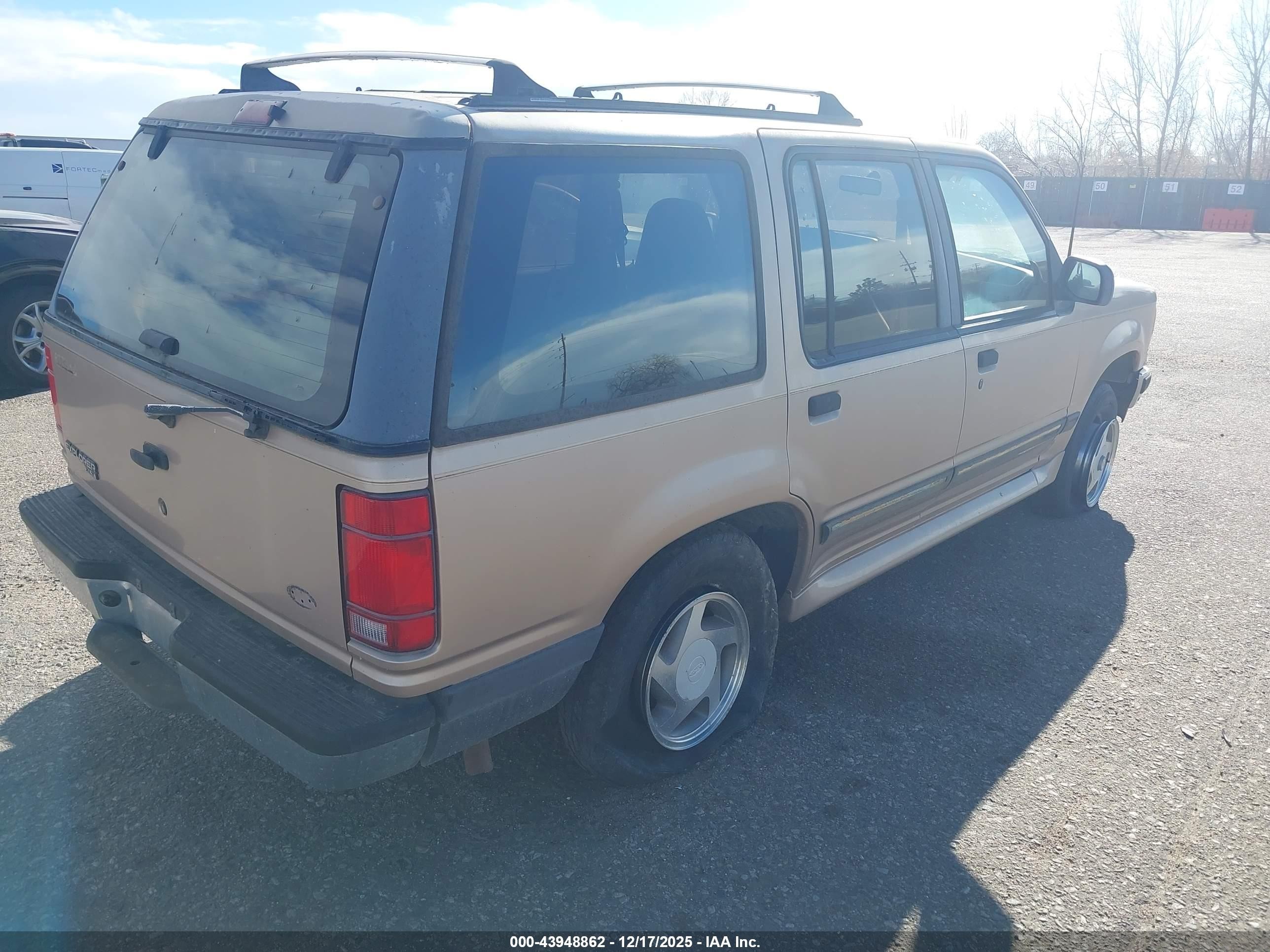 1994 Ford Explorer   Brown vin: 1FMDU34X7RUC87465