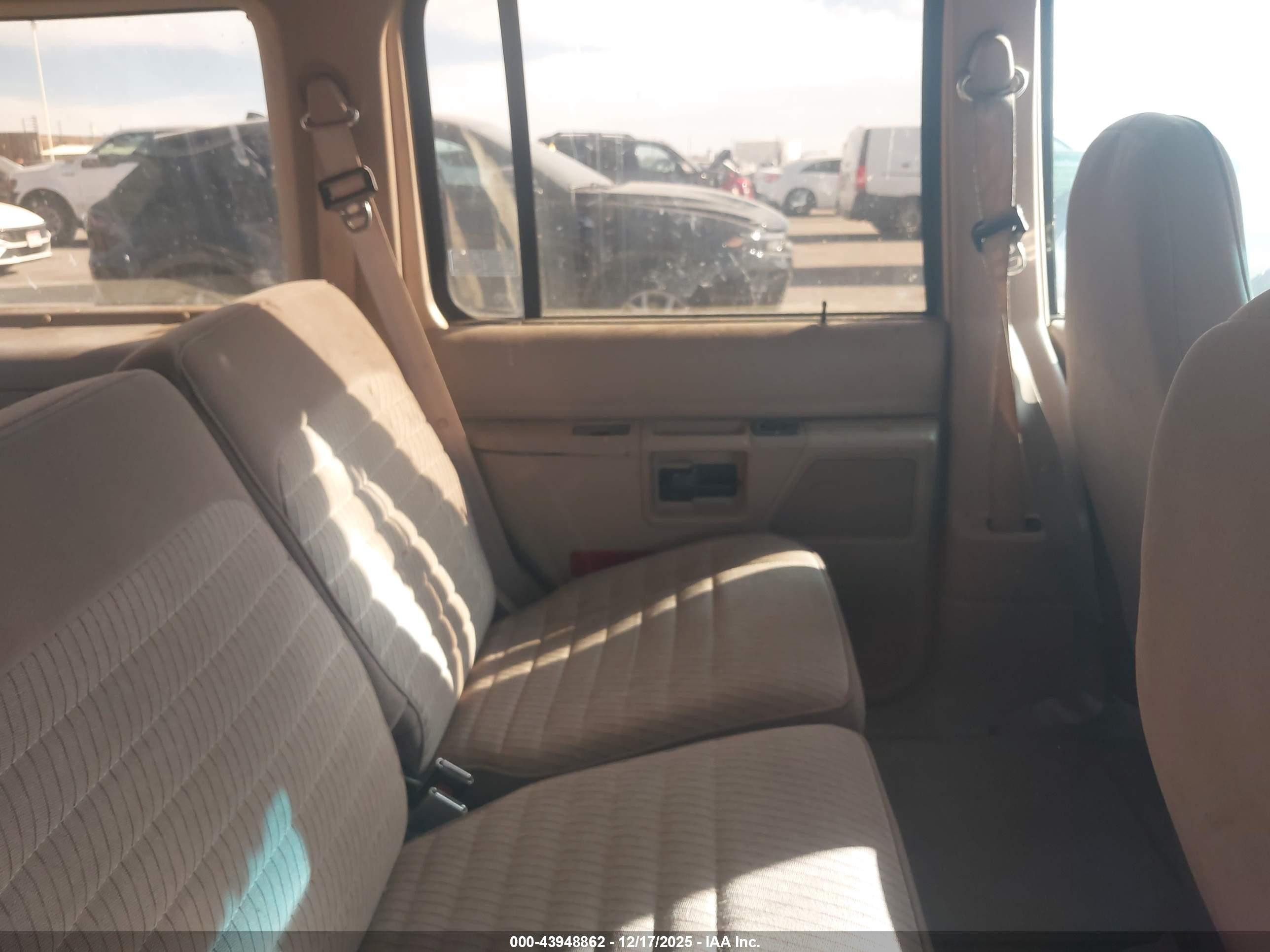1994 Ford Explorer   Brown vin: 1FMDU34X7RUC87465