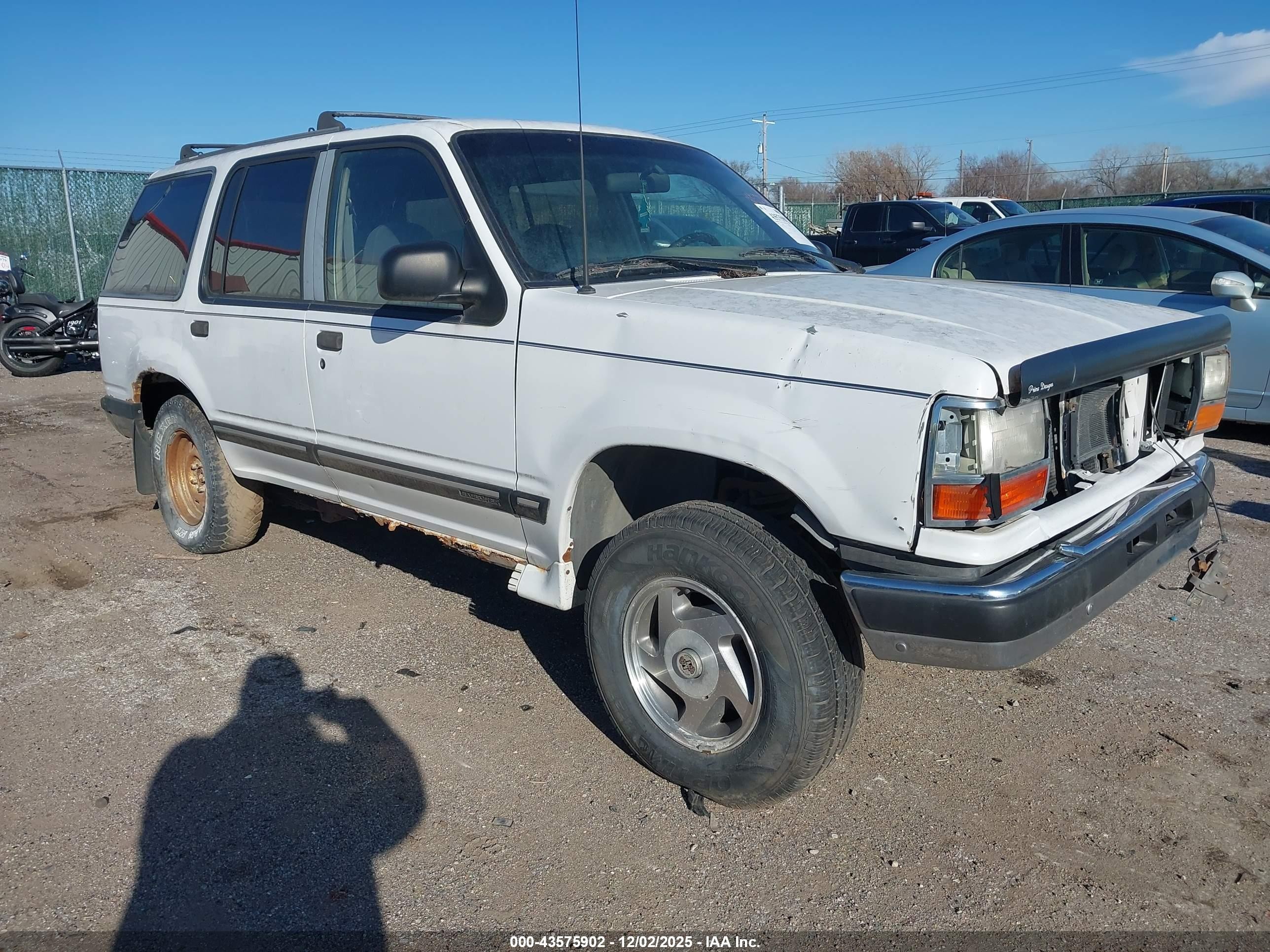 1994 Ford Explorer   White vin: 1FMDU34X7RUE35713